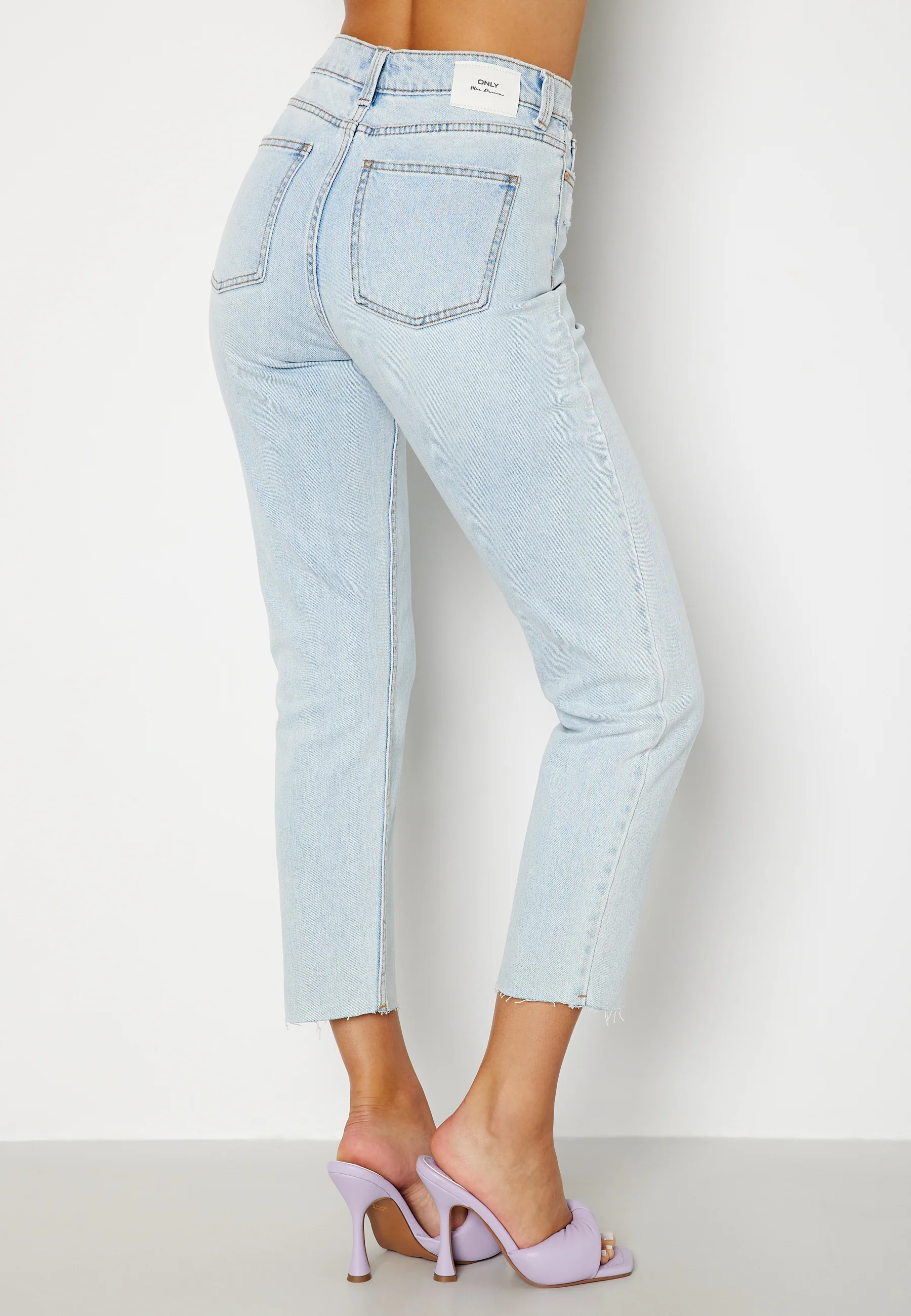 Emily HW Raw Jeans