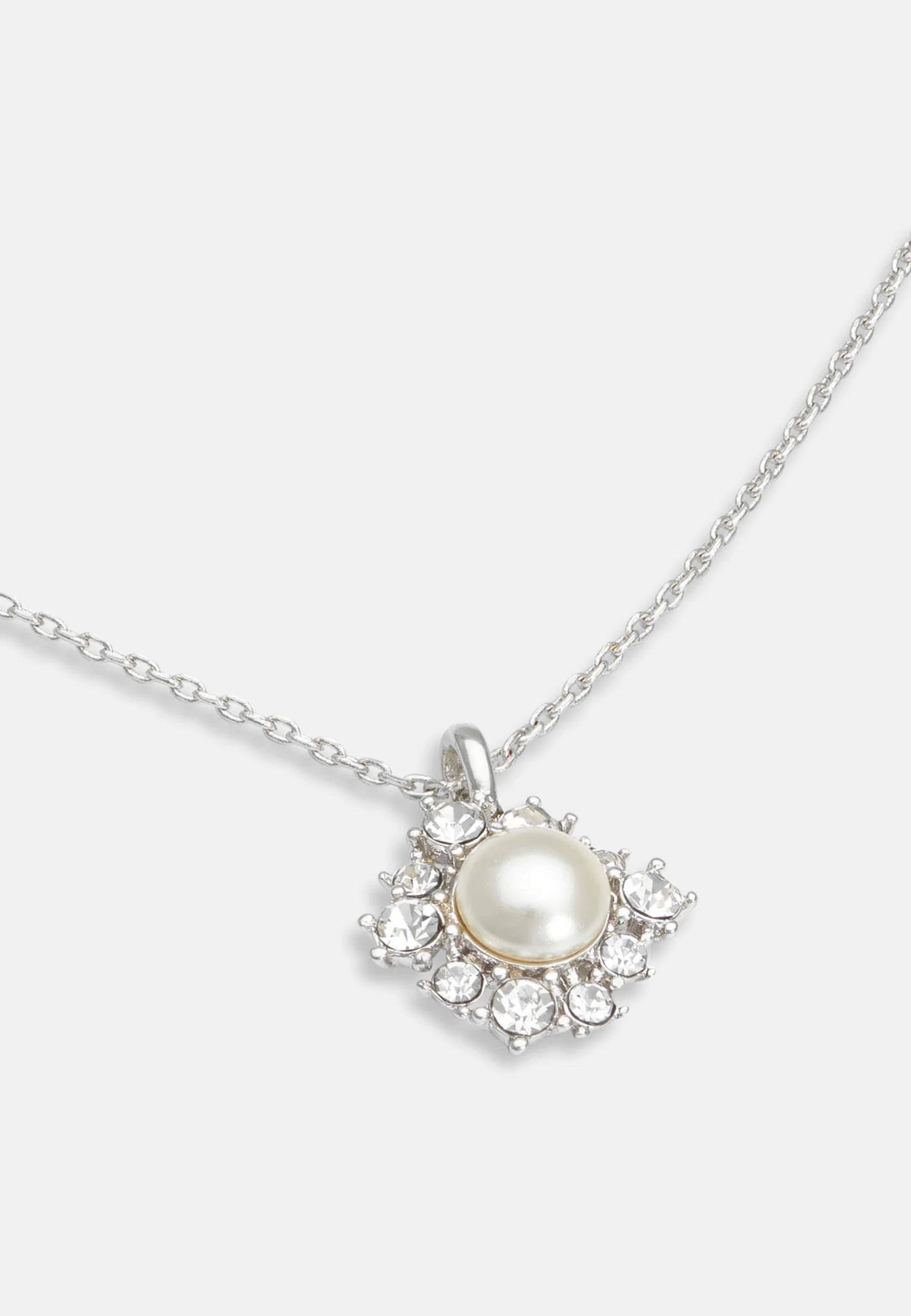 Emily Pearl Necklace - Image 4