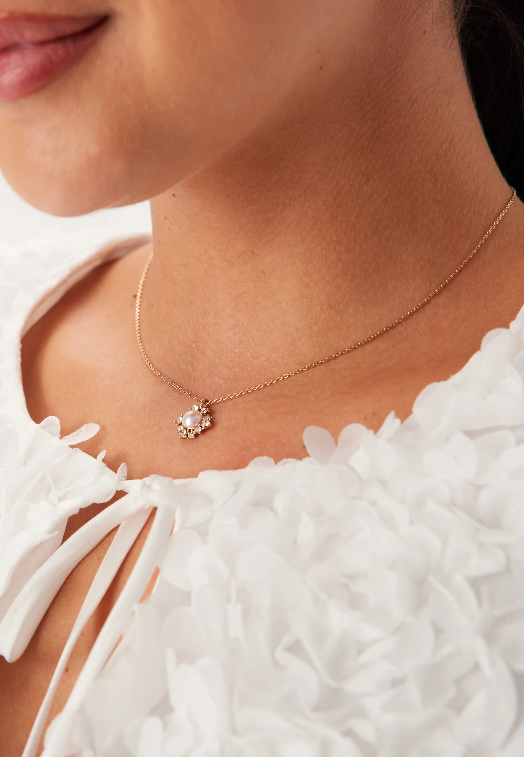Emily Pearl Necklace