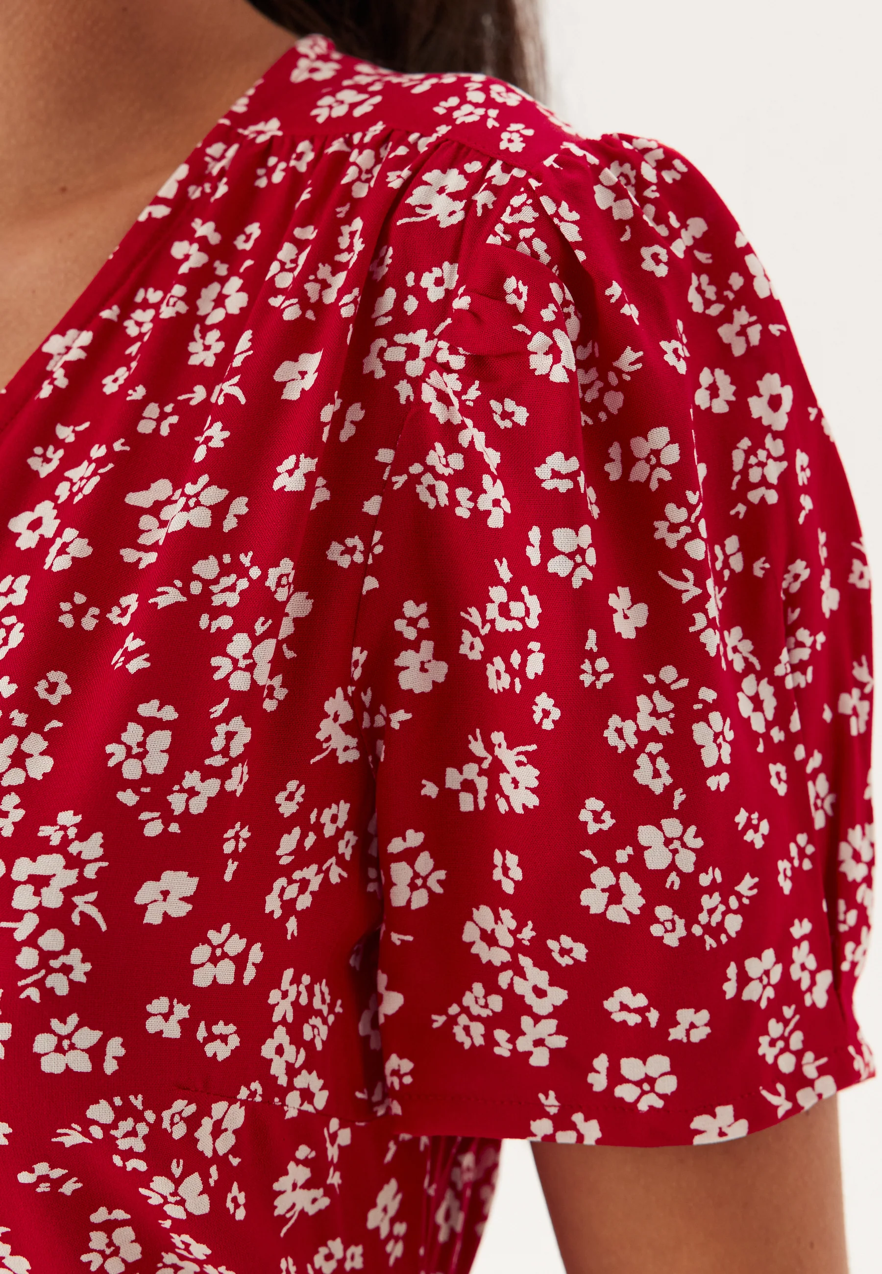 Evie Puff Sleeve Midi Wrap Dress - Image 5