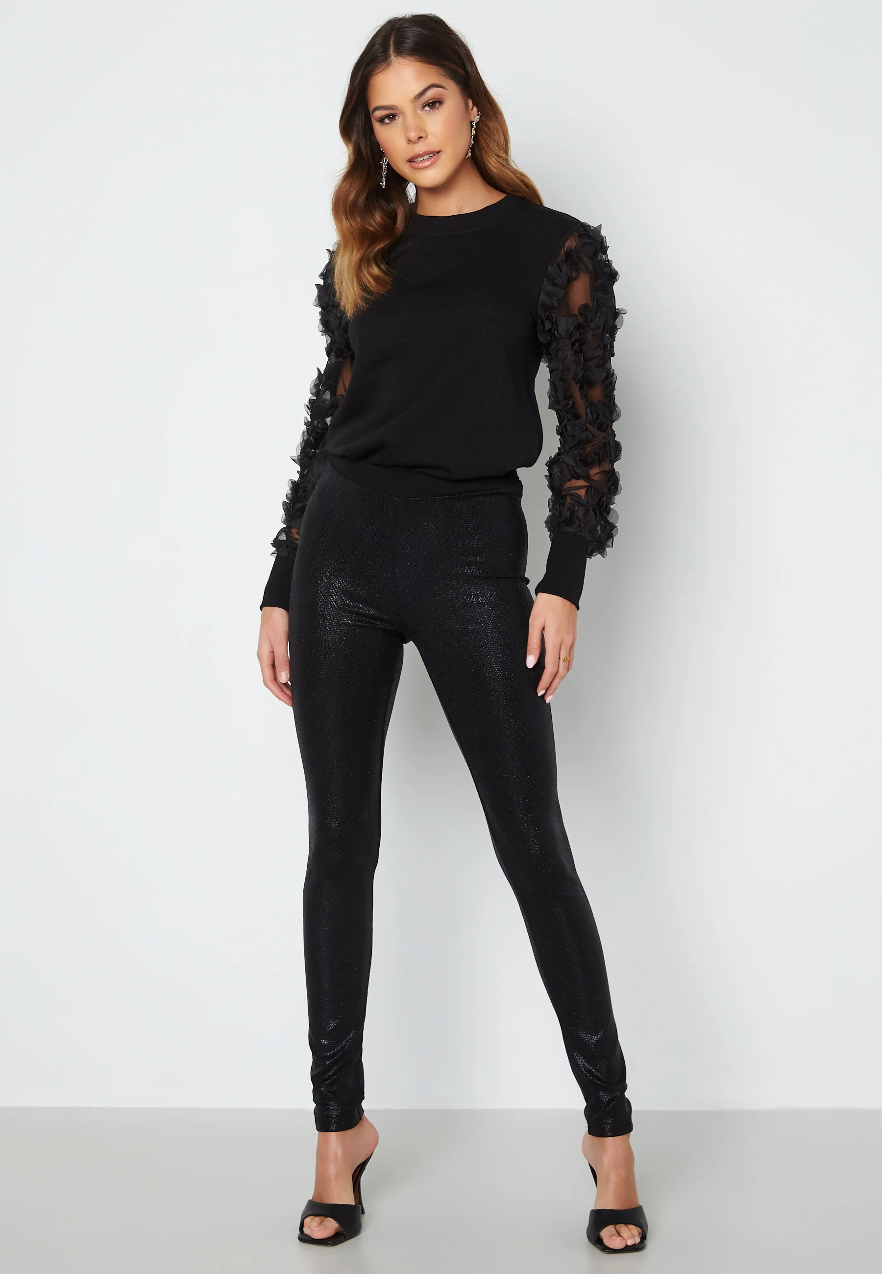 Fairview L/S Sweat - Image 2