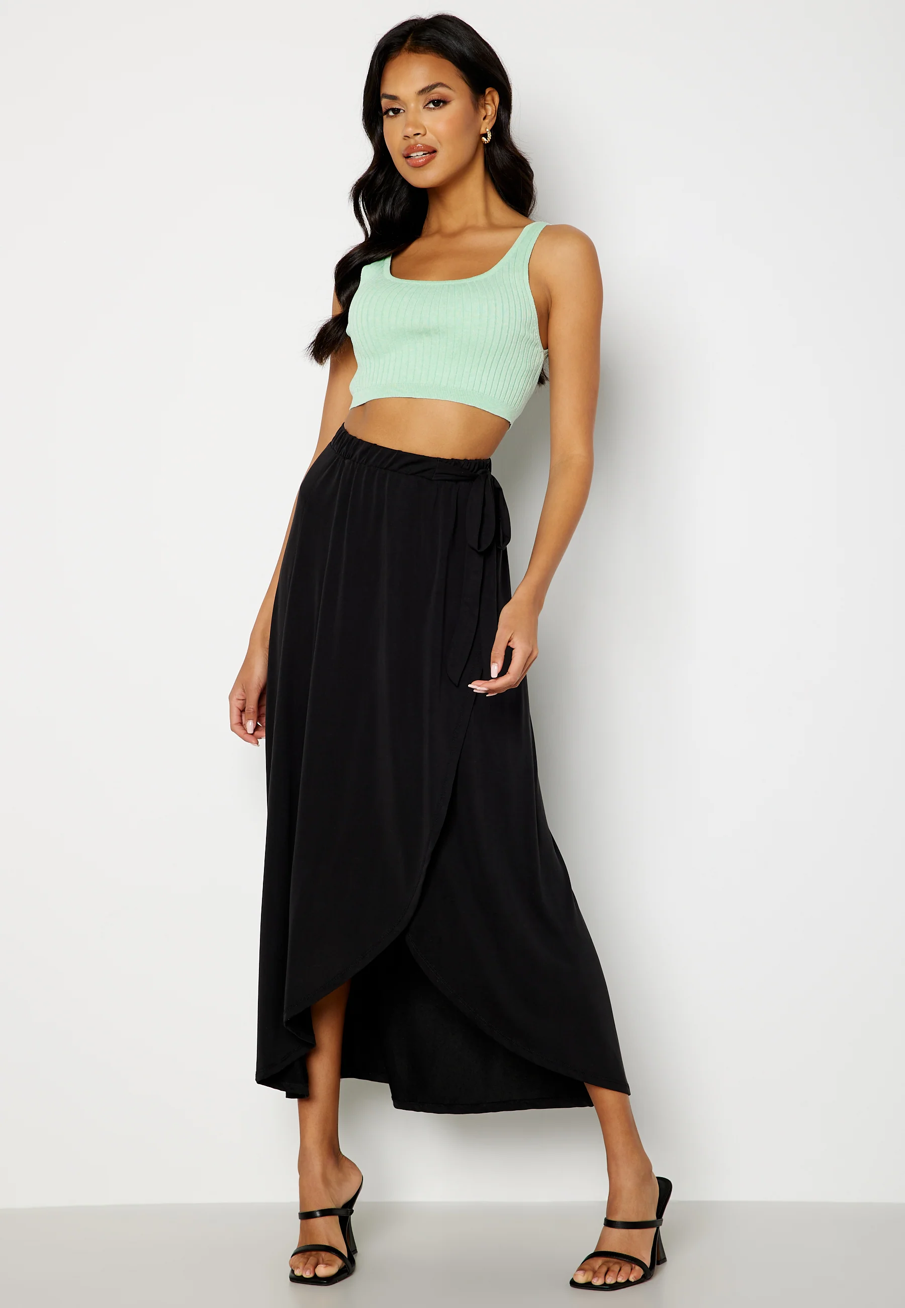 Fibly SL Squareneck Top - Image 2