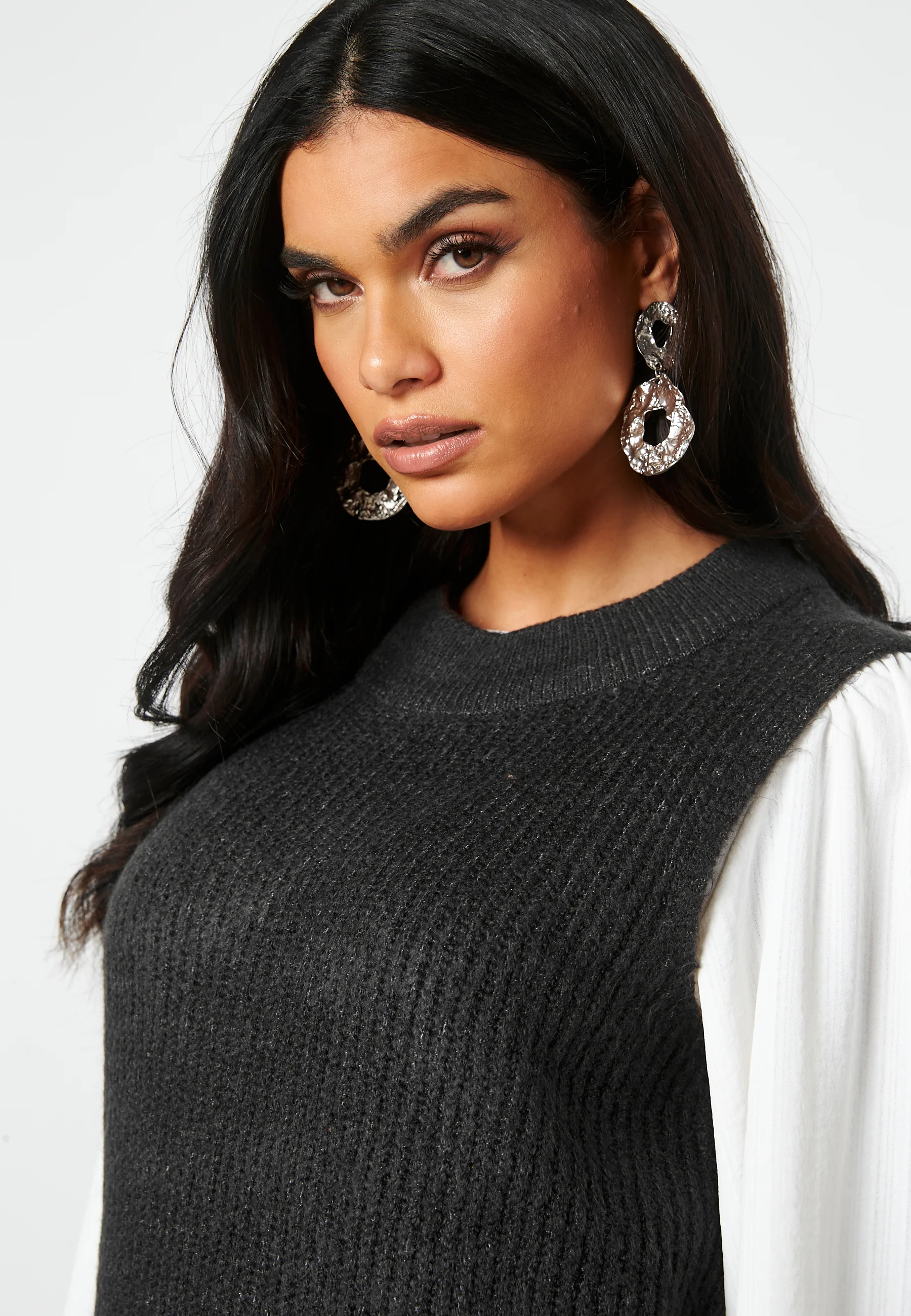 Filene LS Long O-Neck Vest - Image 5