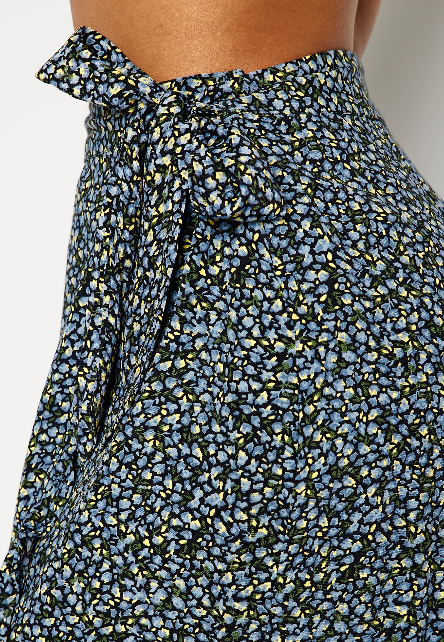 Fini Wrap Skirt - Image 4