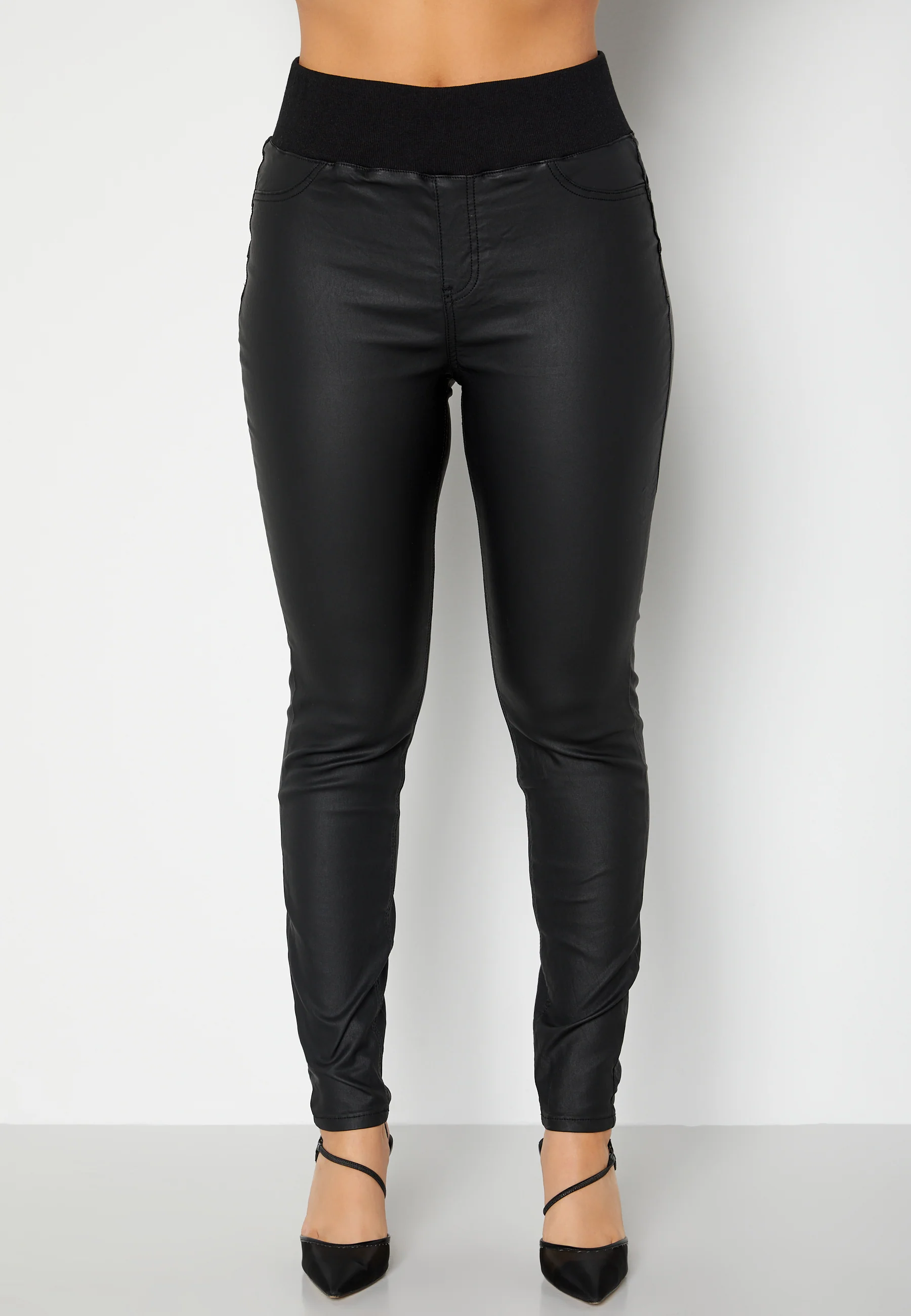 Freja push-up coated treggings - Image 11