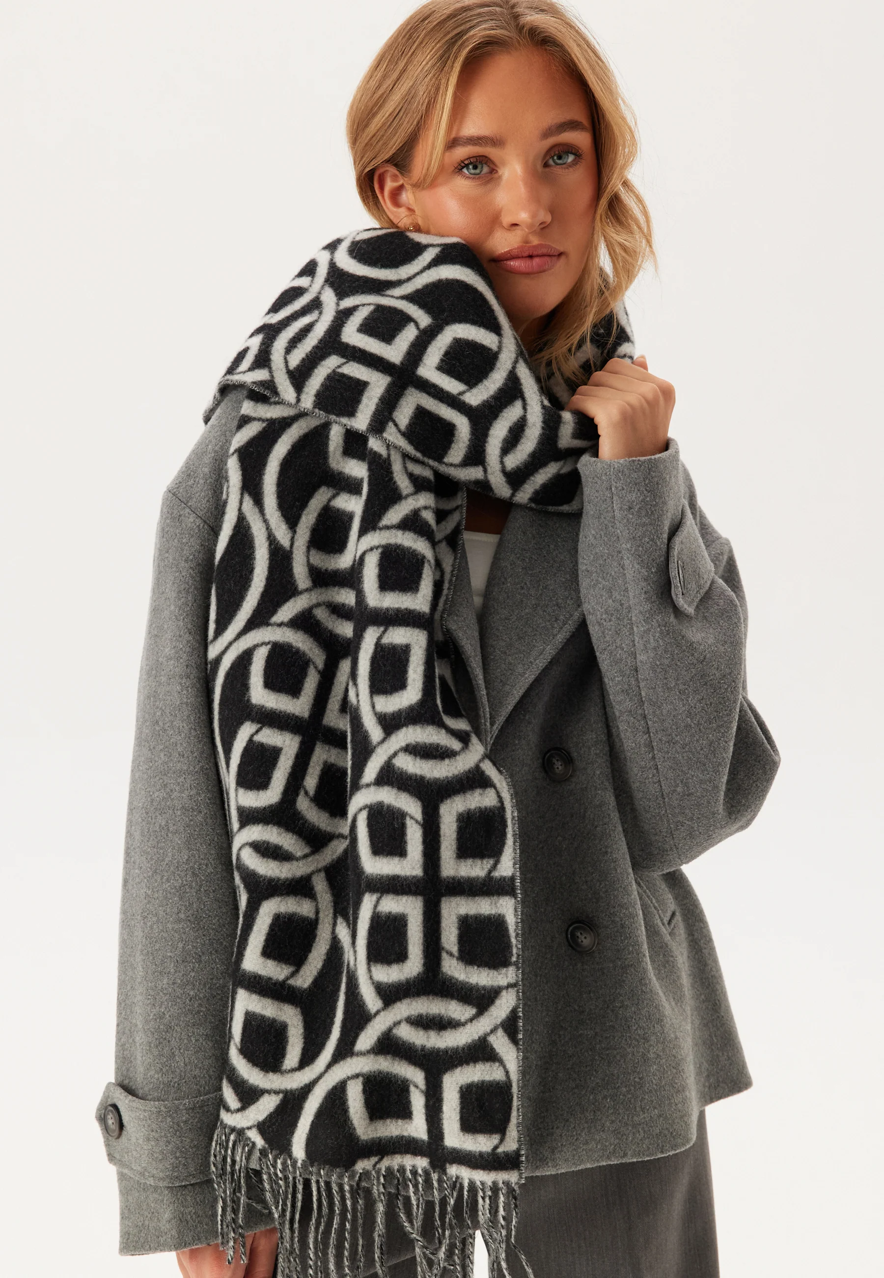 G Pattern Wool Scarf - Image 3
