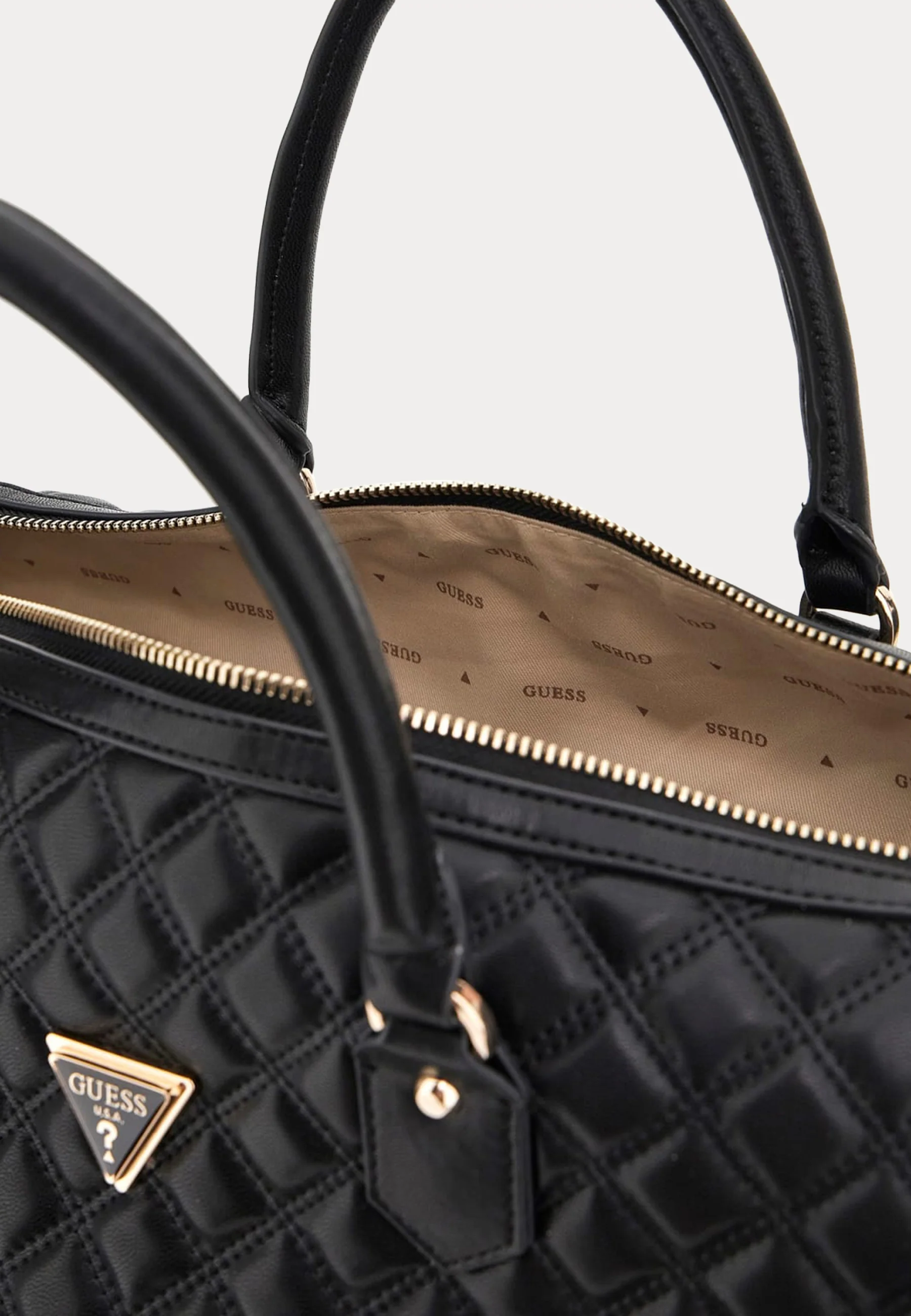 Giully Weekender Duffel - Image 4