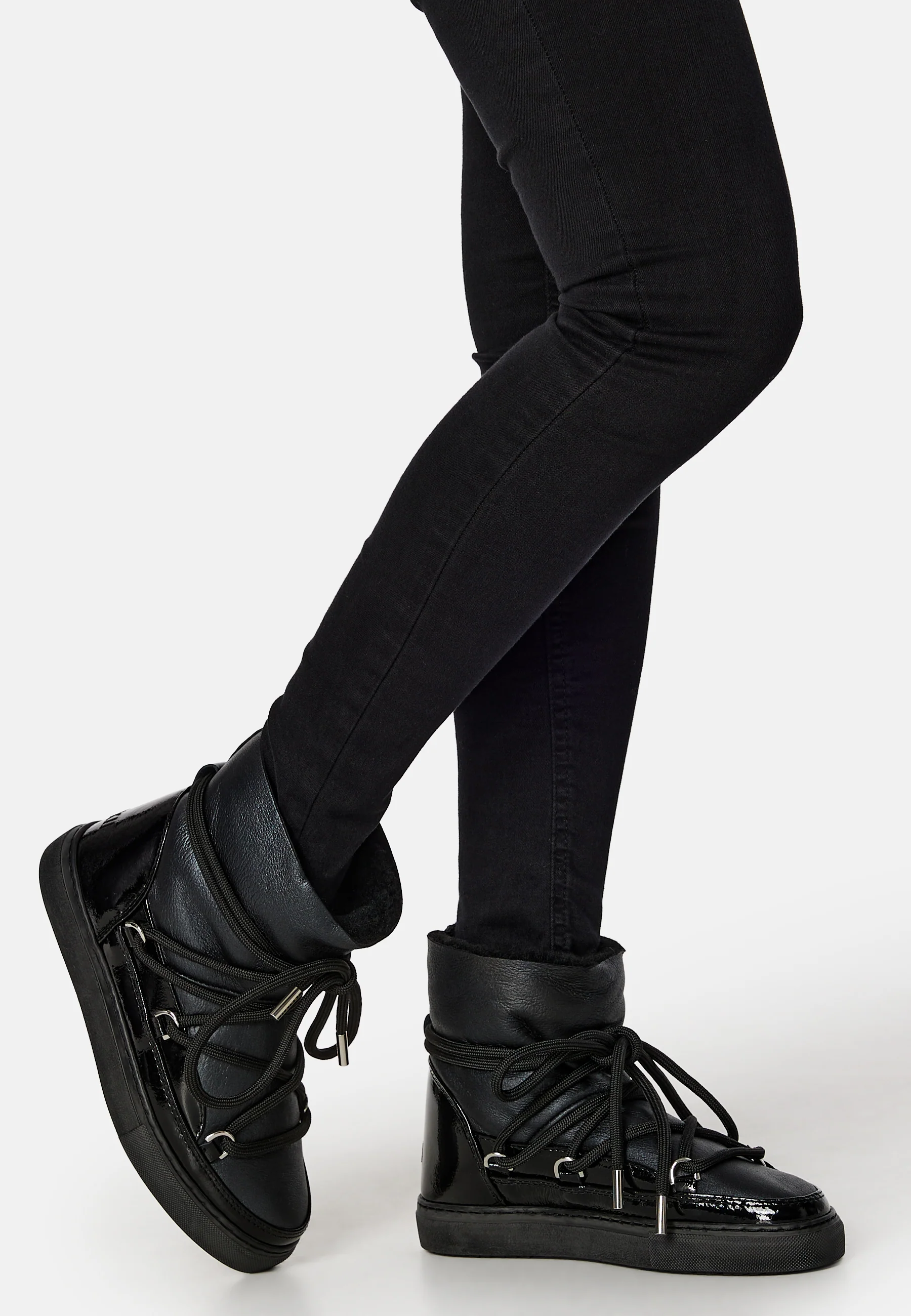 Gloss Sneaker