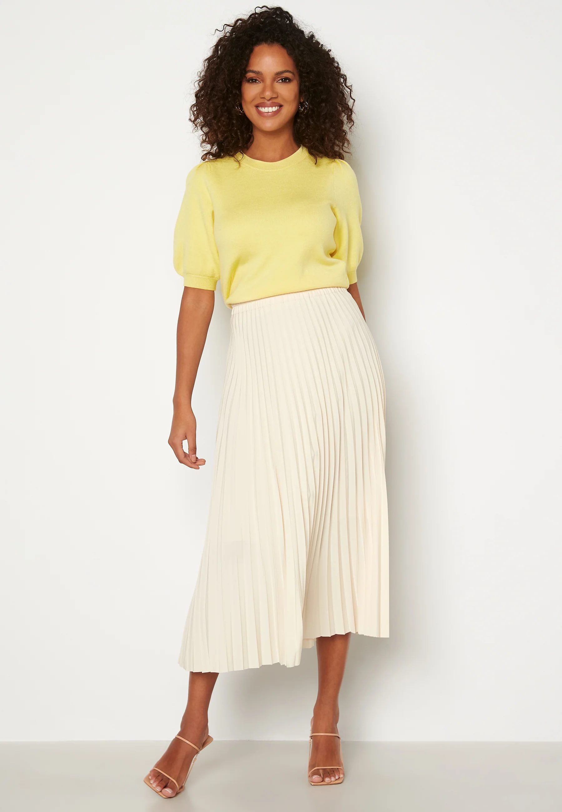 Gold SS Puff O-Neck Blouse - Image 2