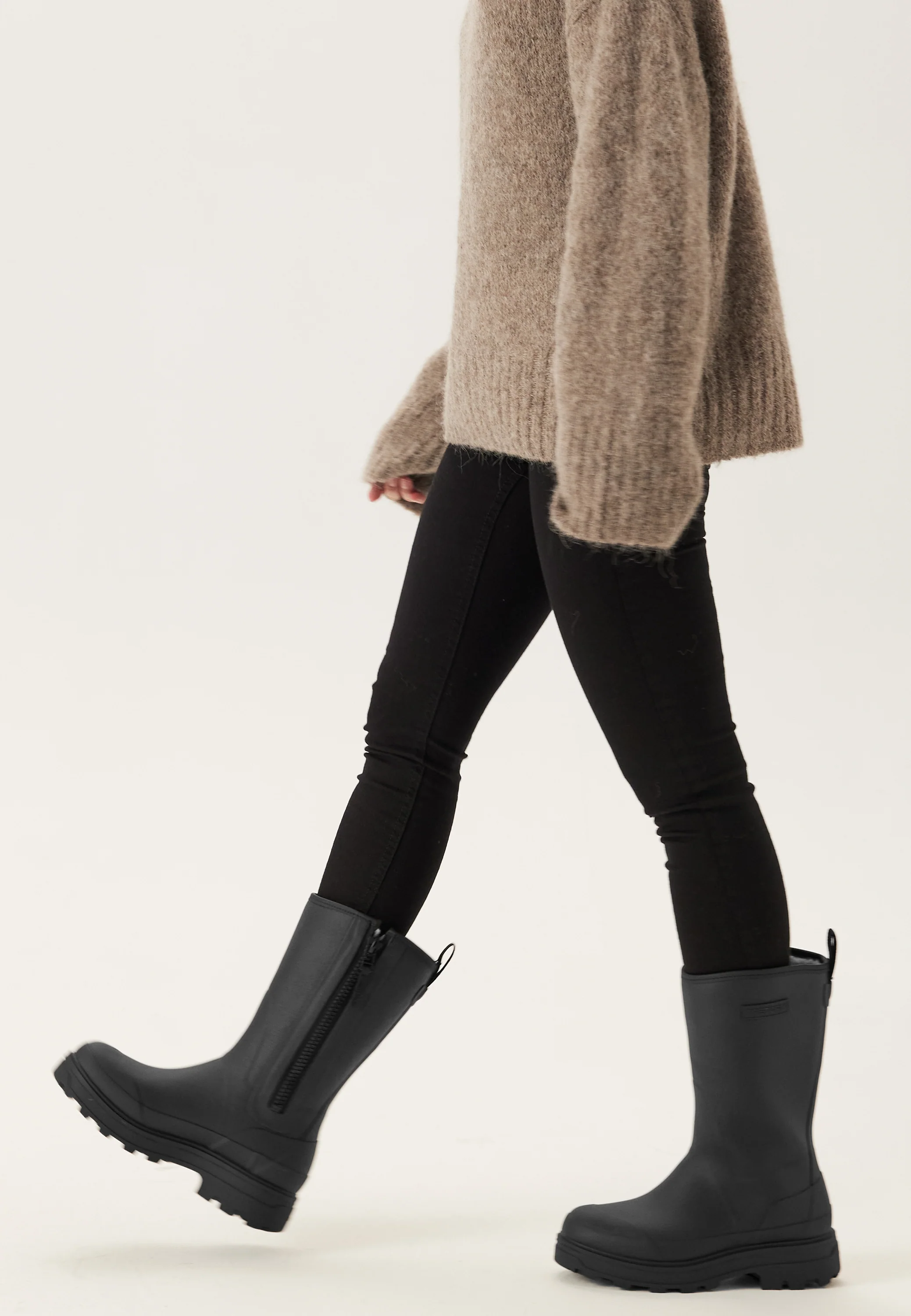 Halla Mid Winter - Image 2