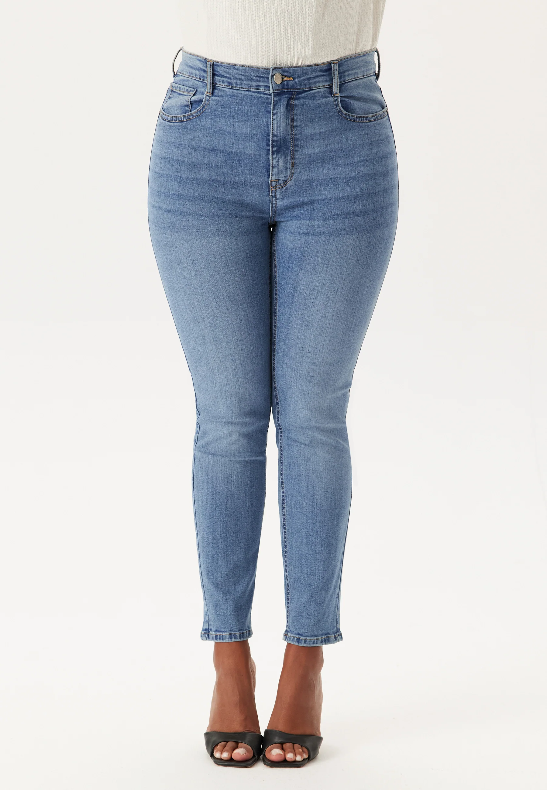High Ankle Superstretch Jeans - Image 8