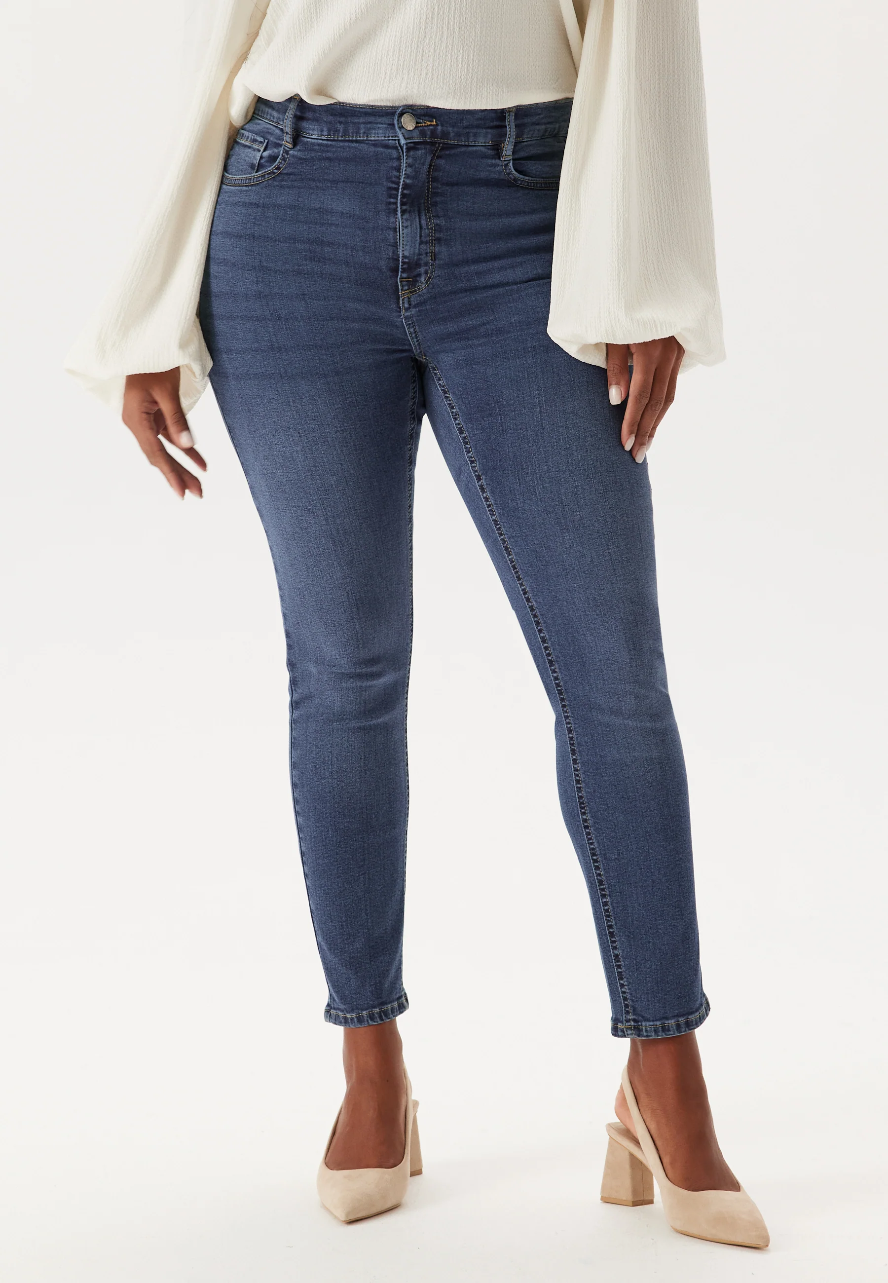 High Ankle Superstretch Jeans - Image 7