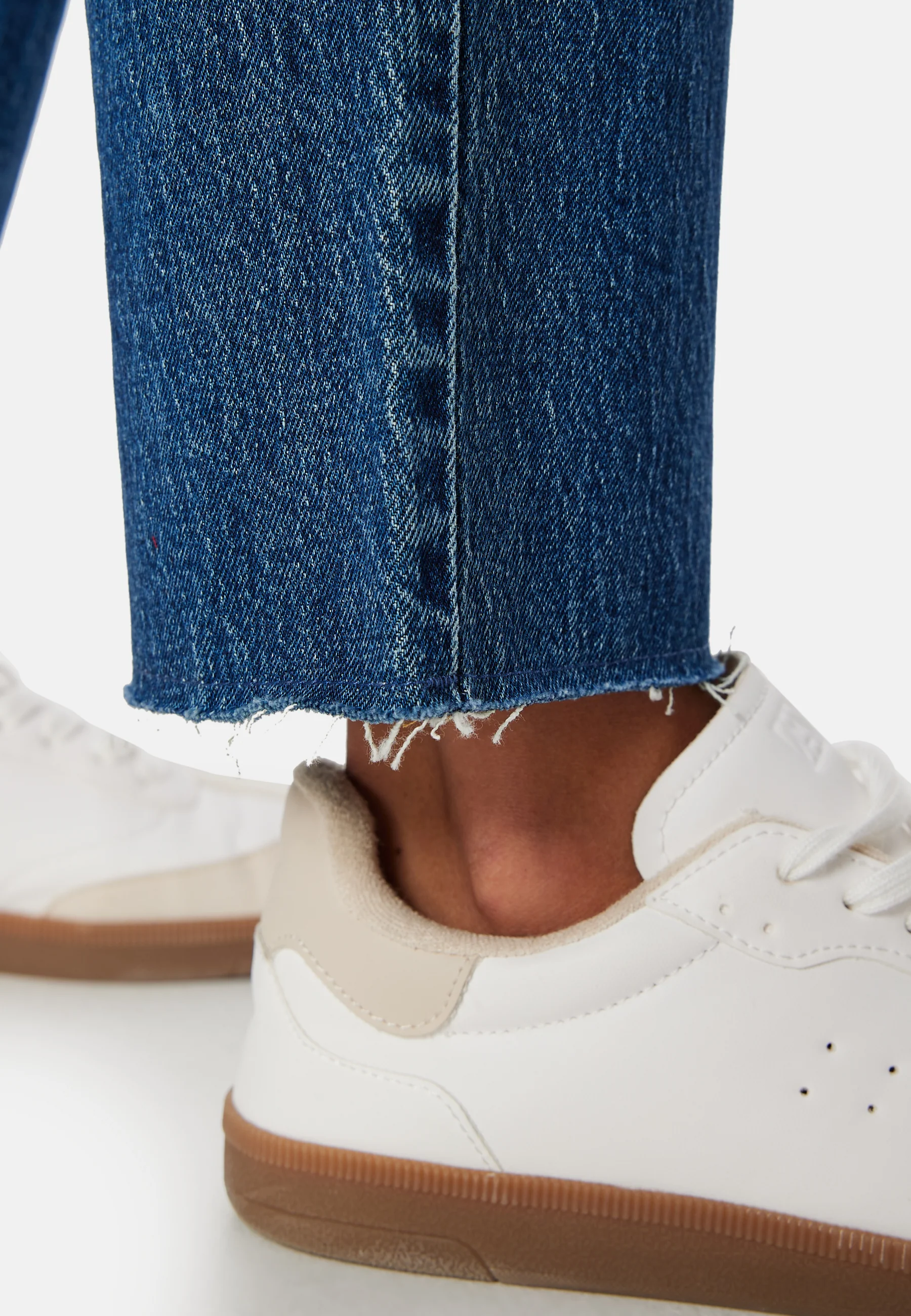 High Straight Ankle Jeans - Image 5
