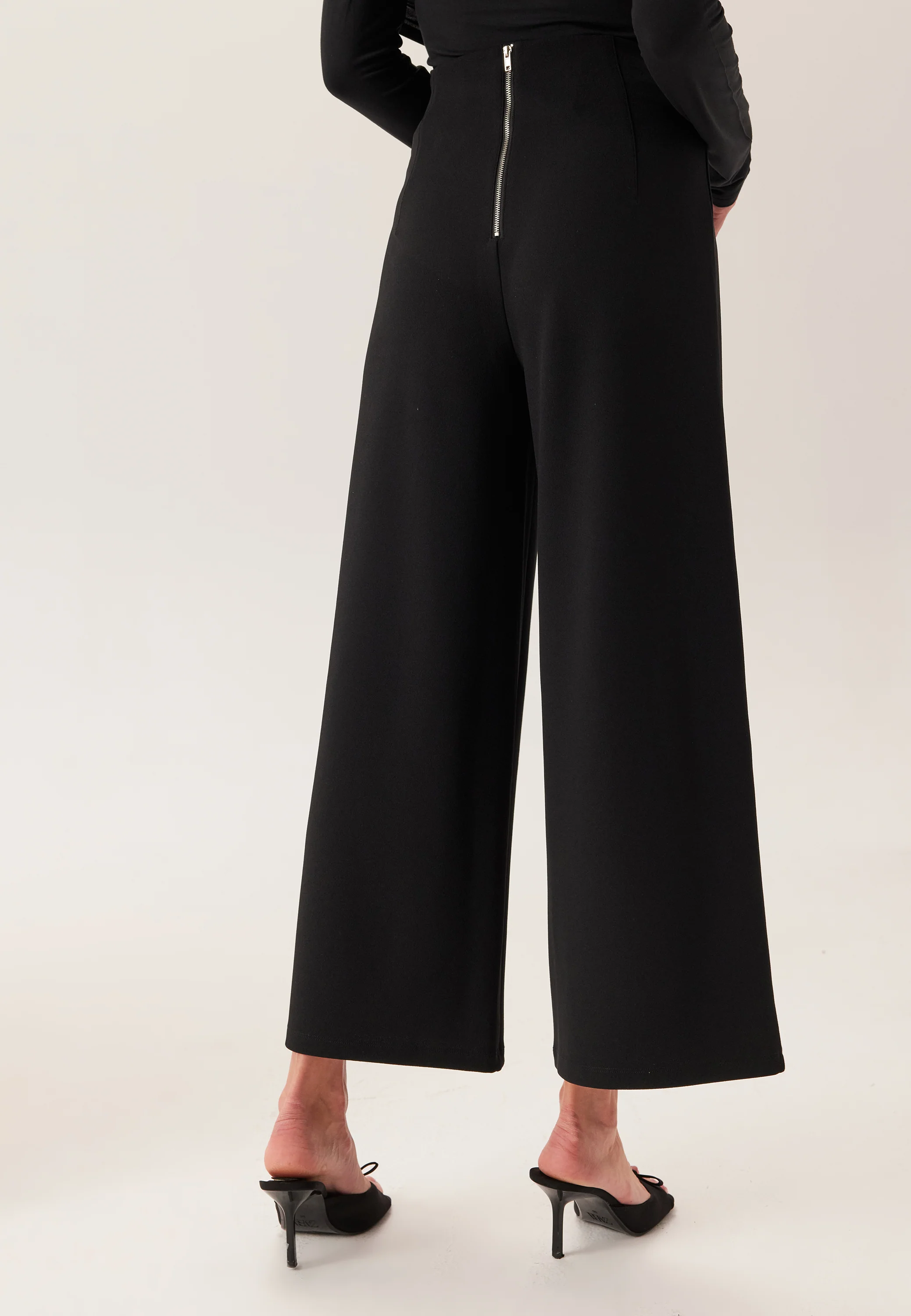 High Wide Cropped Trousers - Image 4