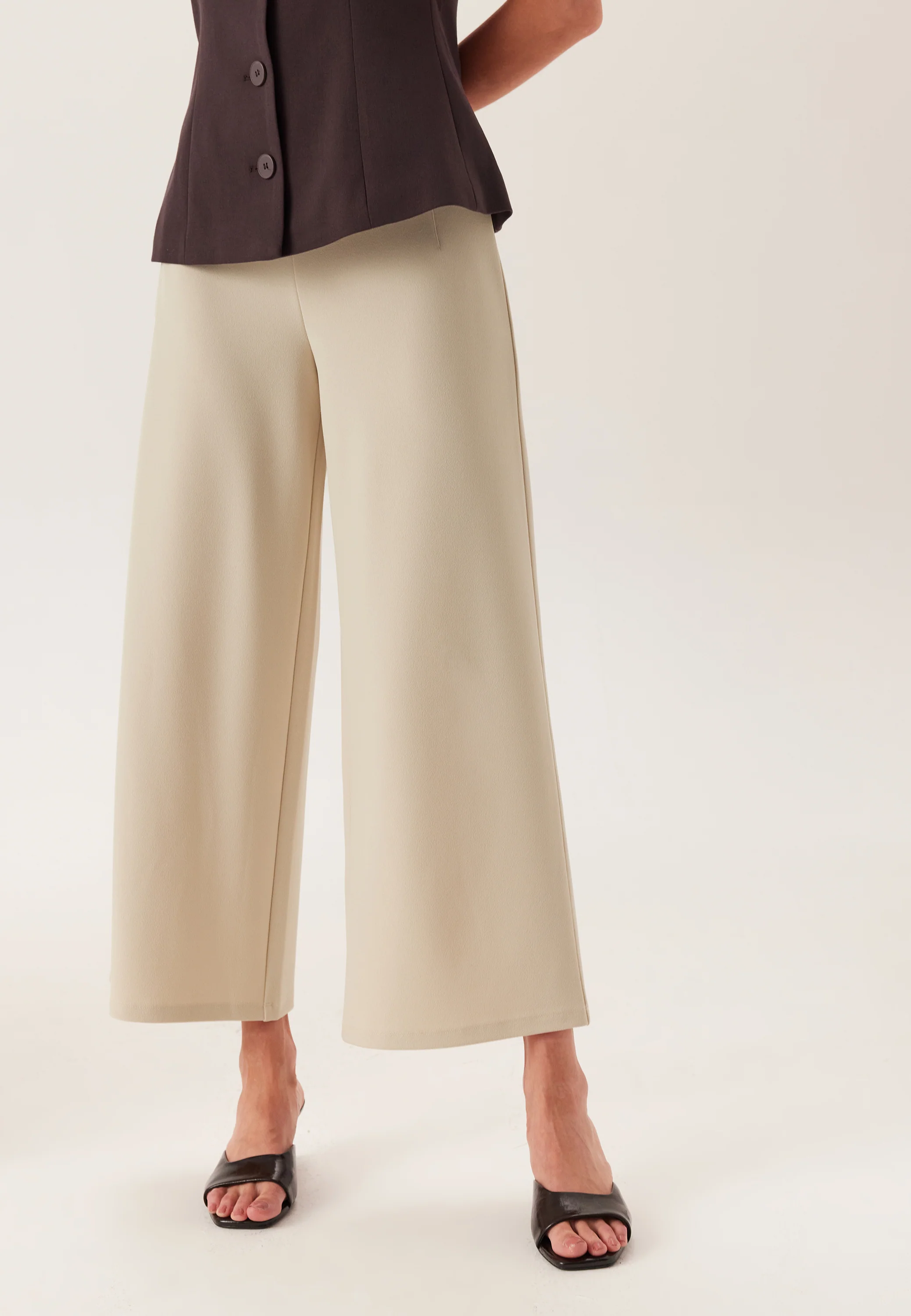 High Wide Cropped Trousers - Image 4
