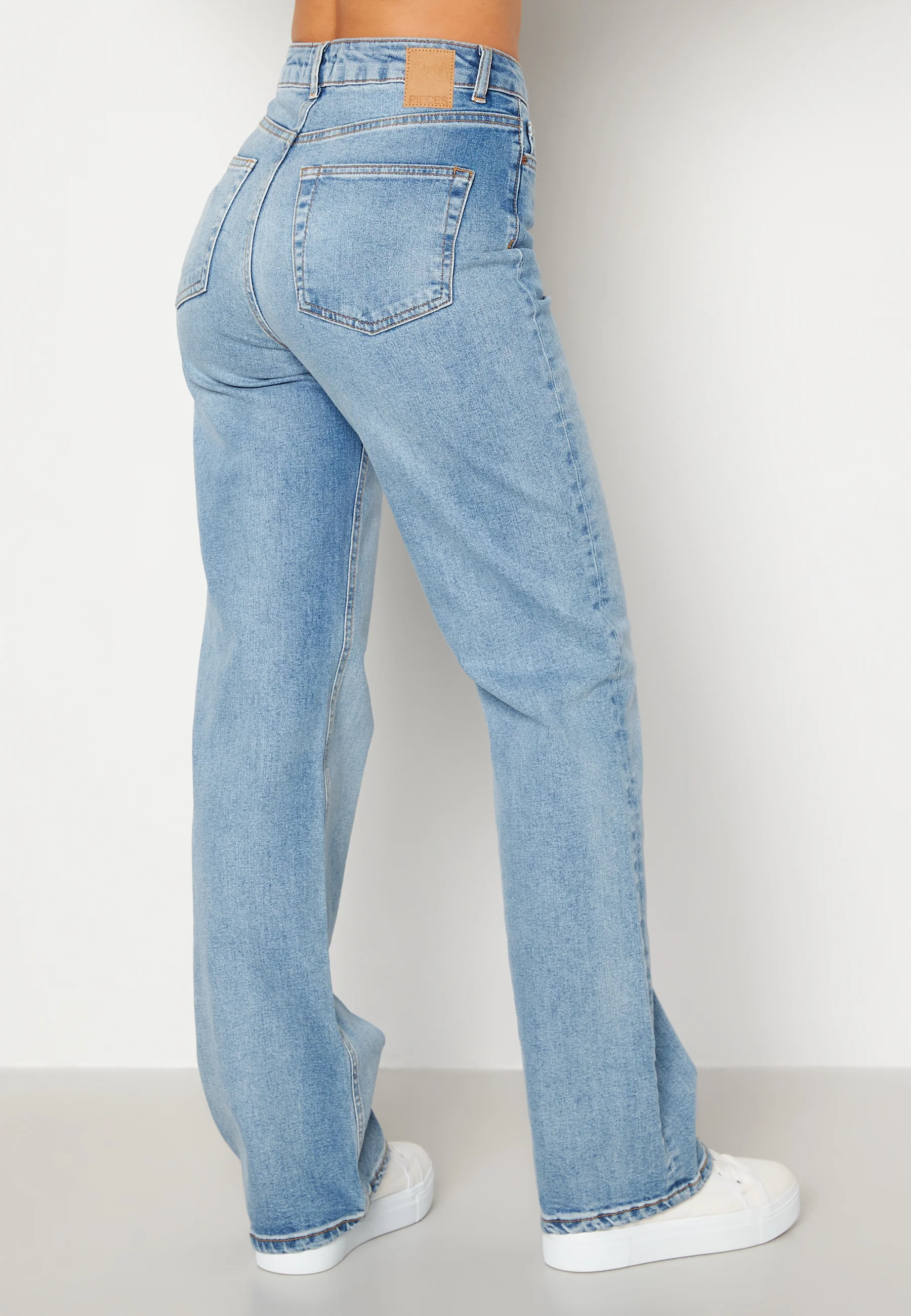 Holly HW Wide Jeans - Image 5