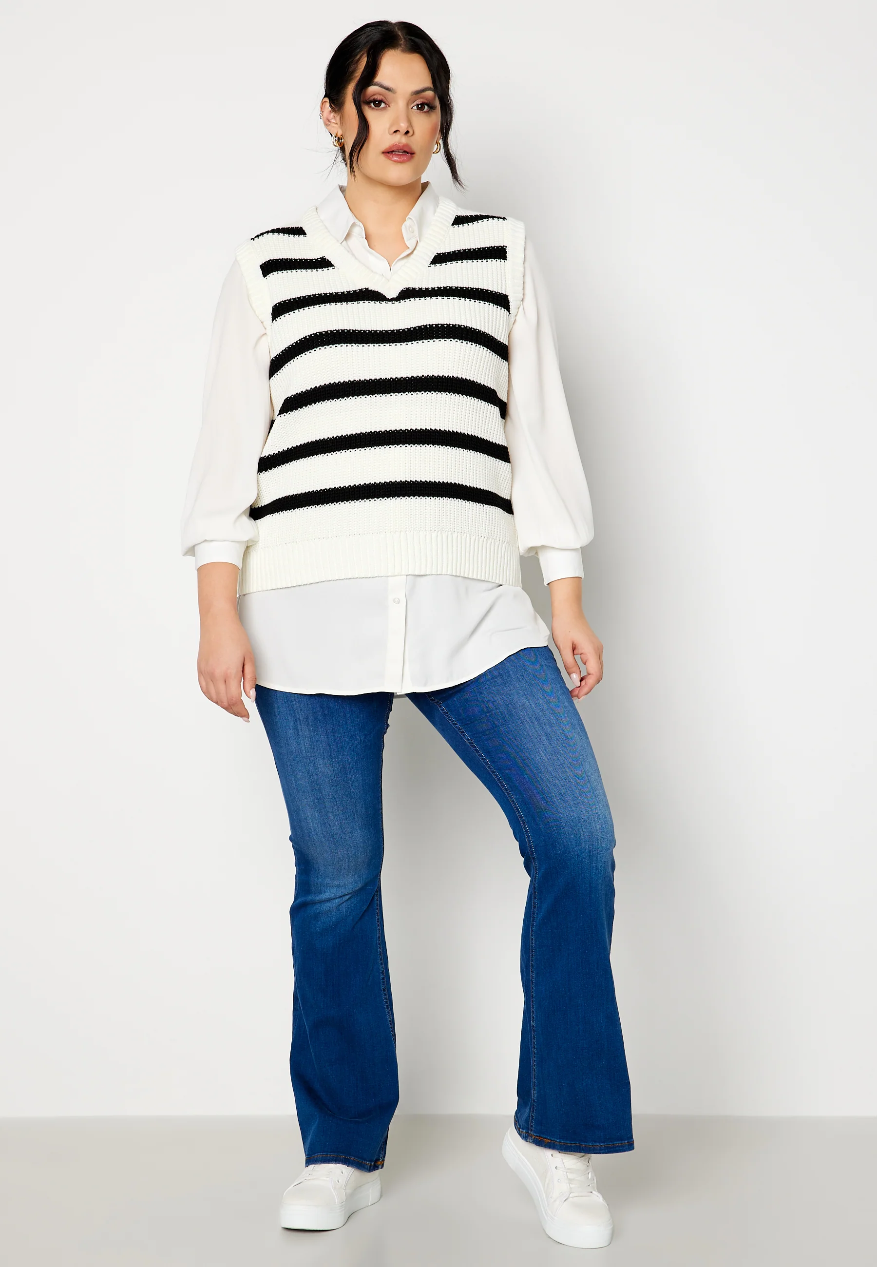 Jalessa knitted vest - Image 7