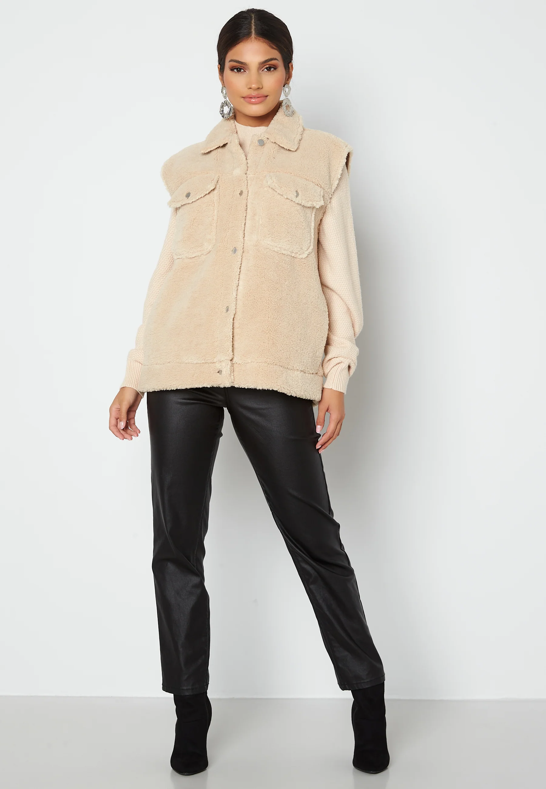 Jany Teddy Vest - Image 2