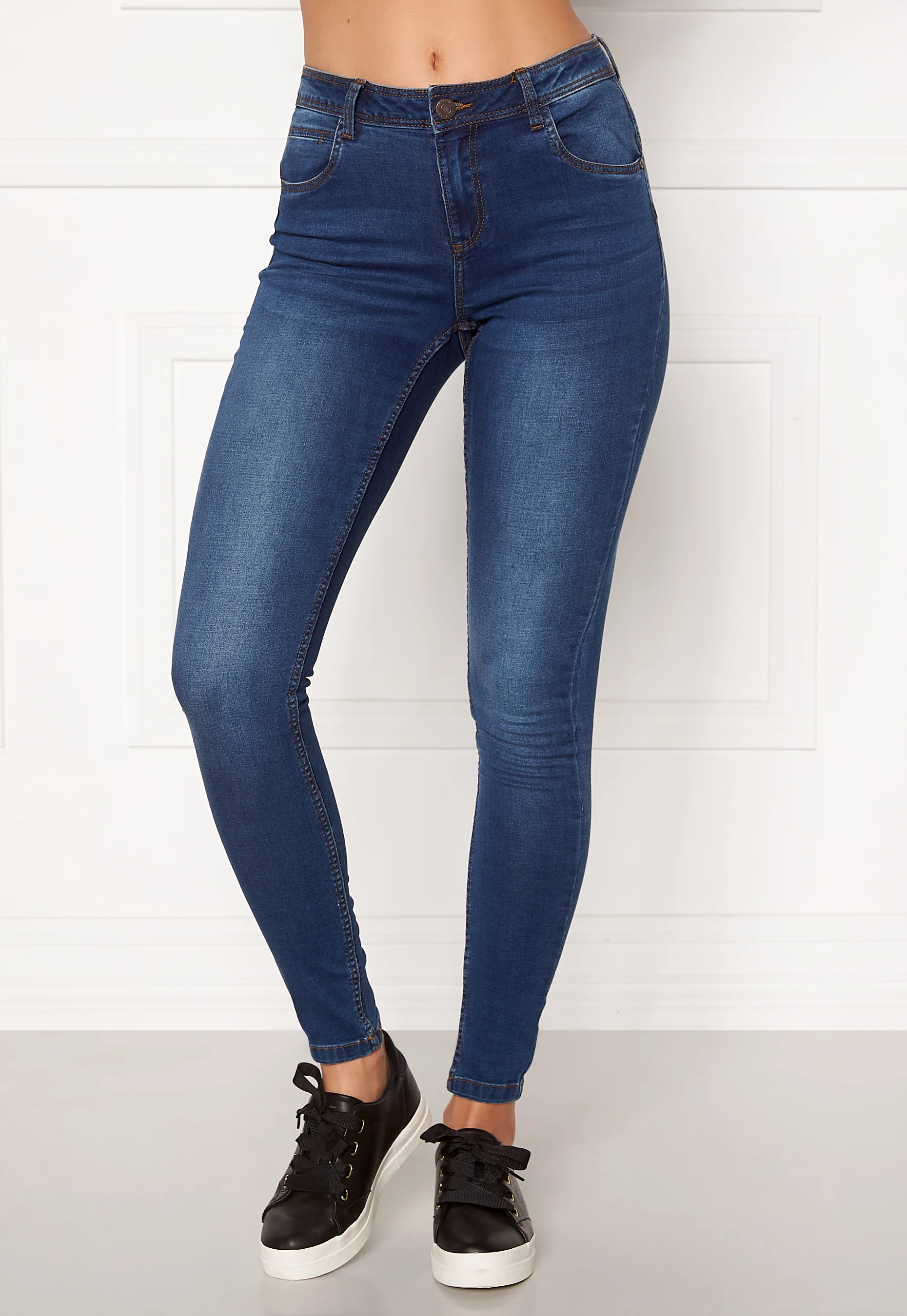 Jen NW S.S Shaper Jeans - Image 4