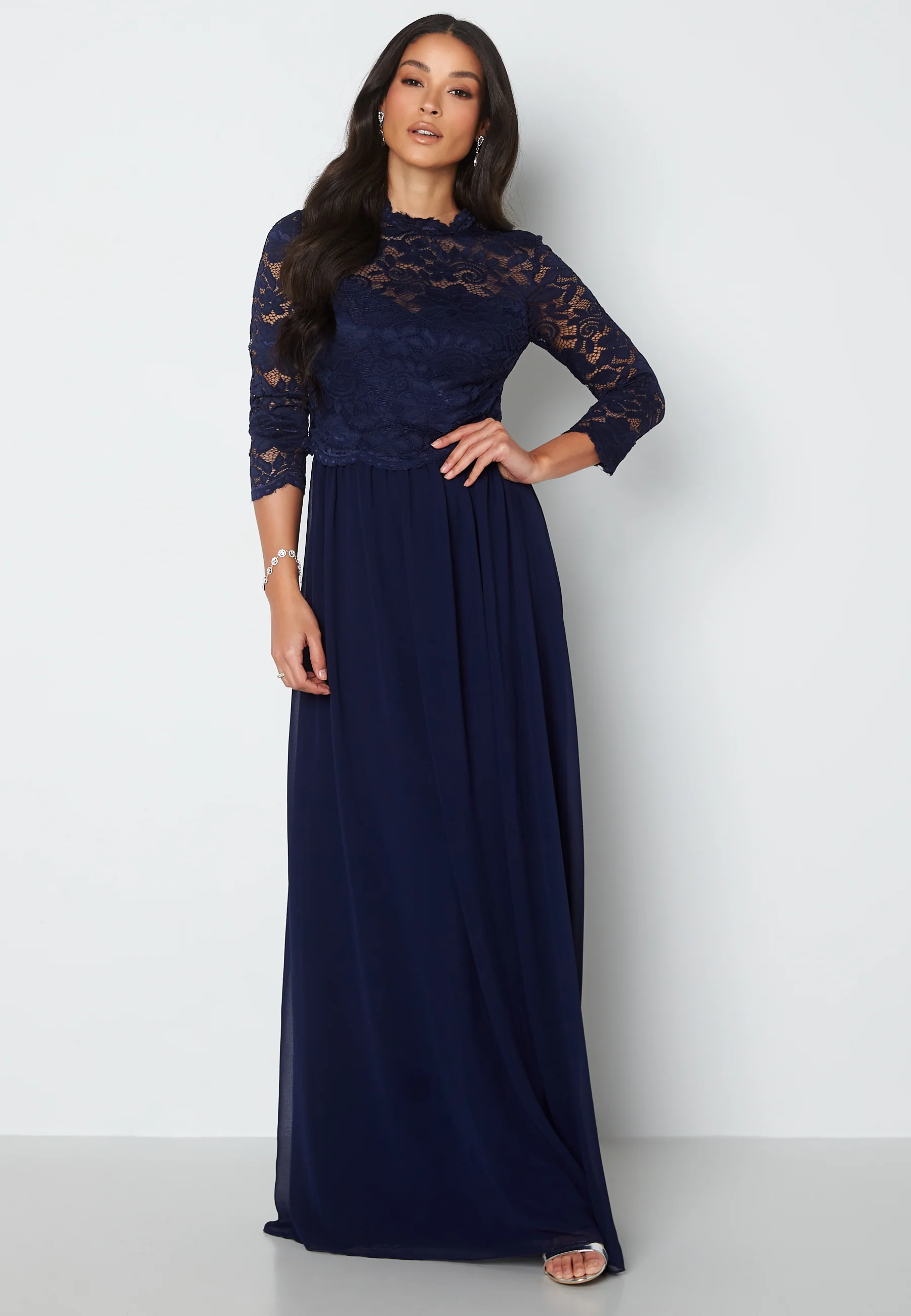 Jolie Lace Gown