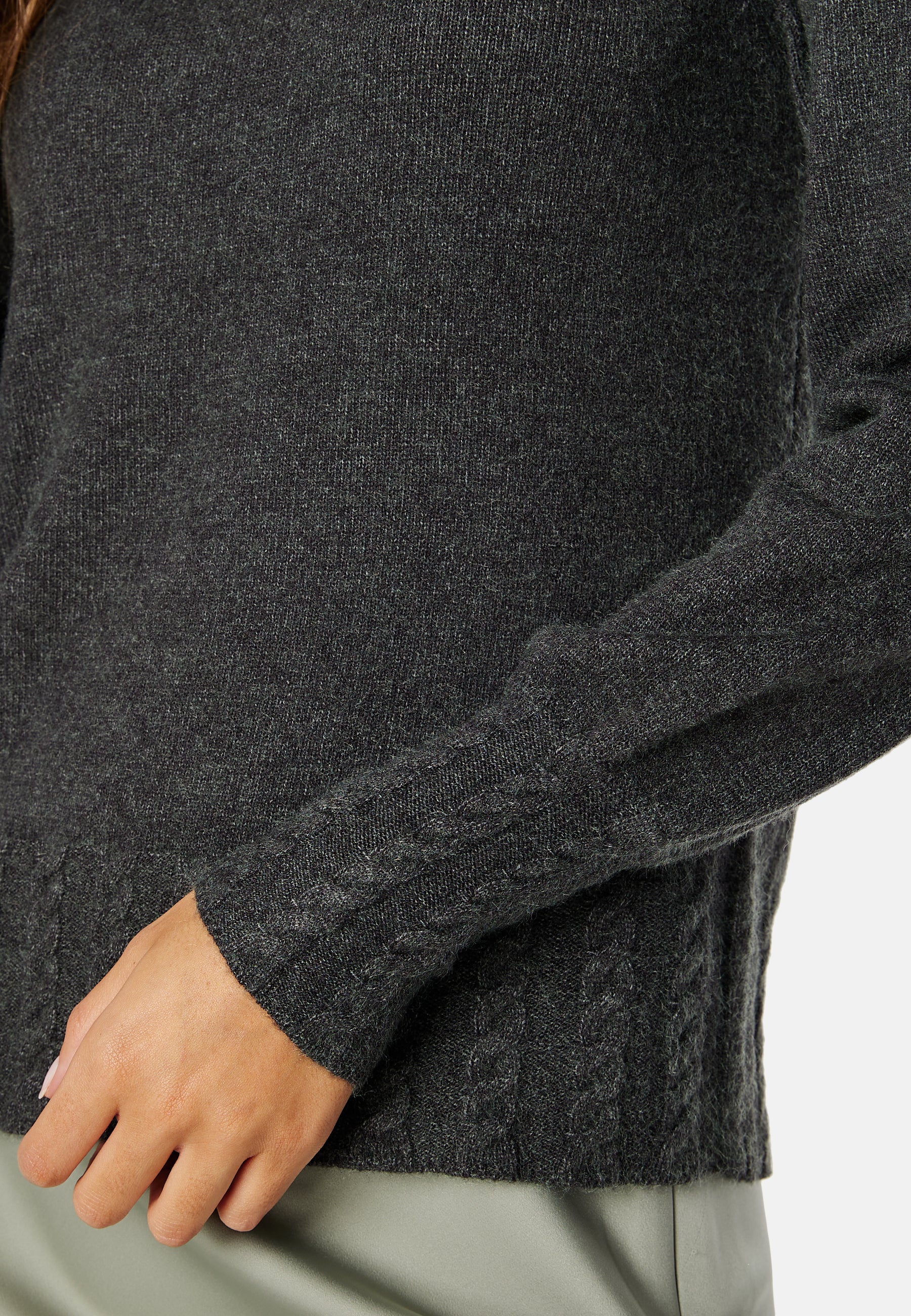 Katia LS Cable Cuff Knt - Image 4