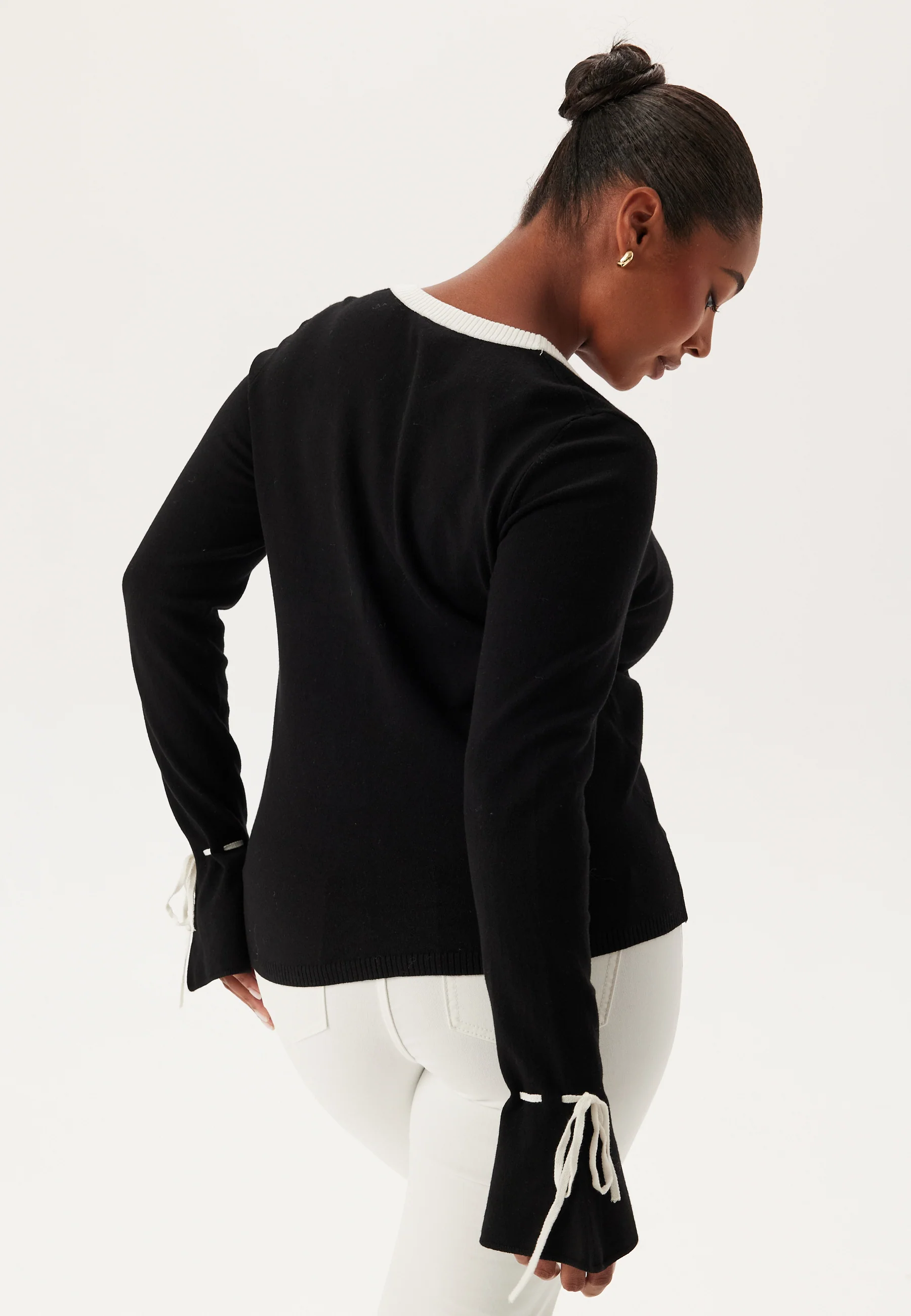 Knitted Bow Sweater - Image 6