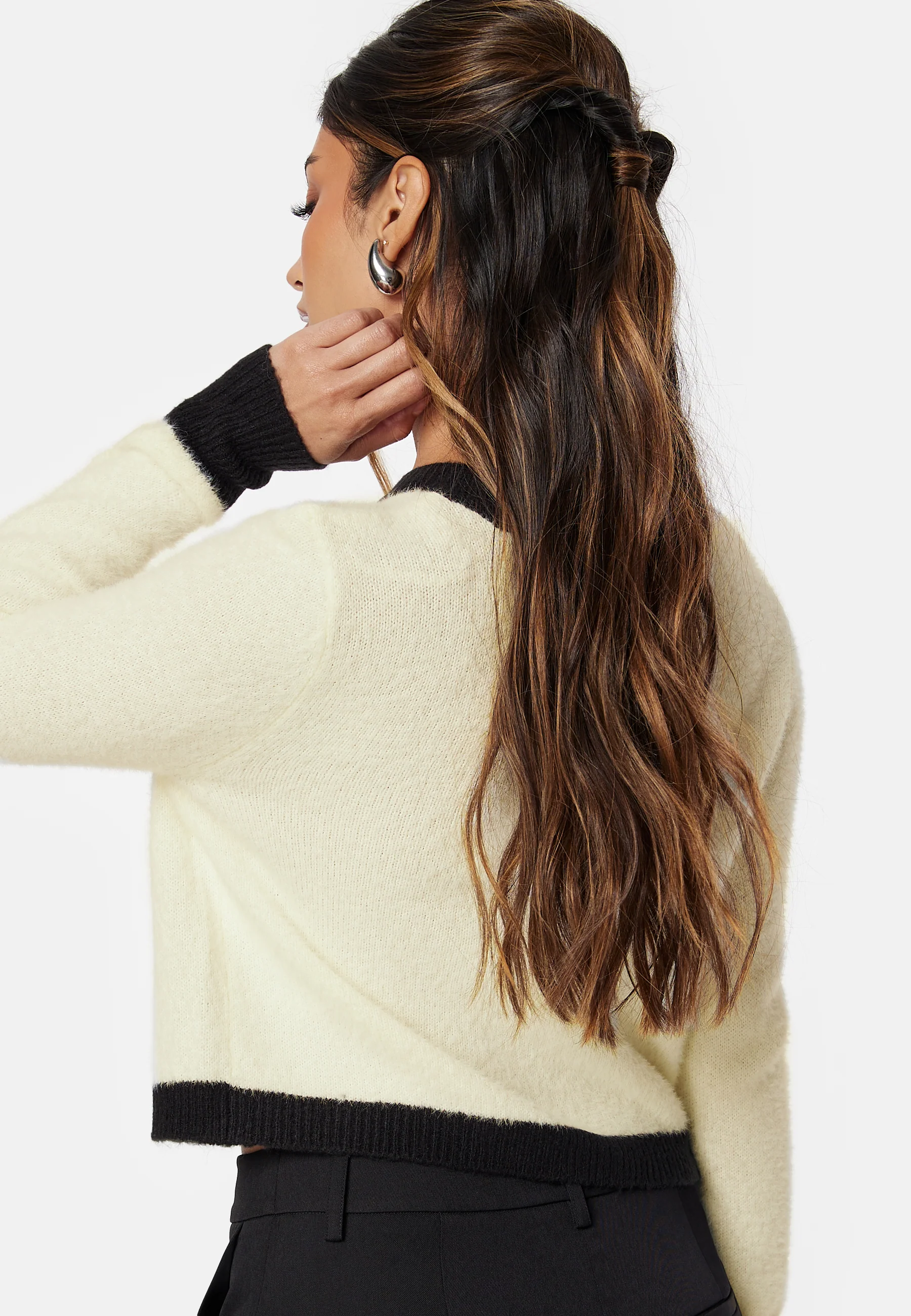 Lady O-Neck Cardigan Knit - Image 2