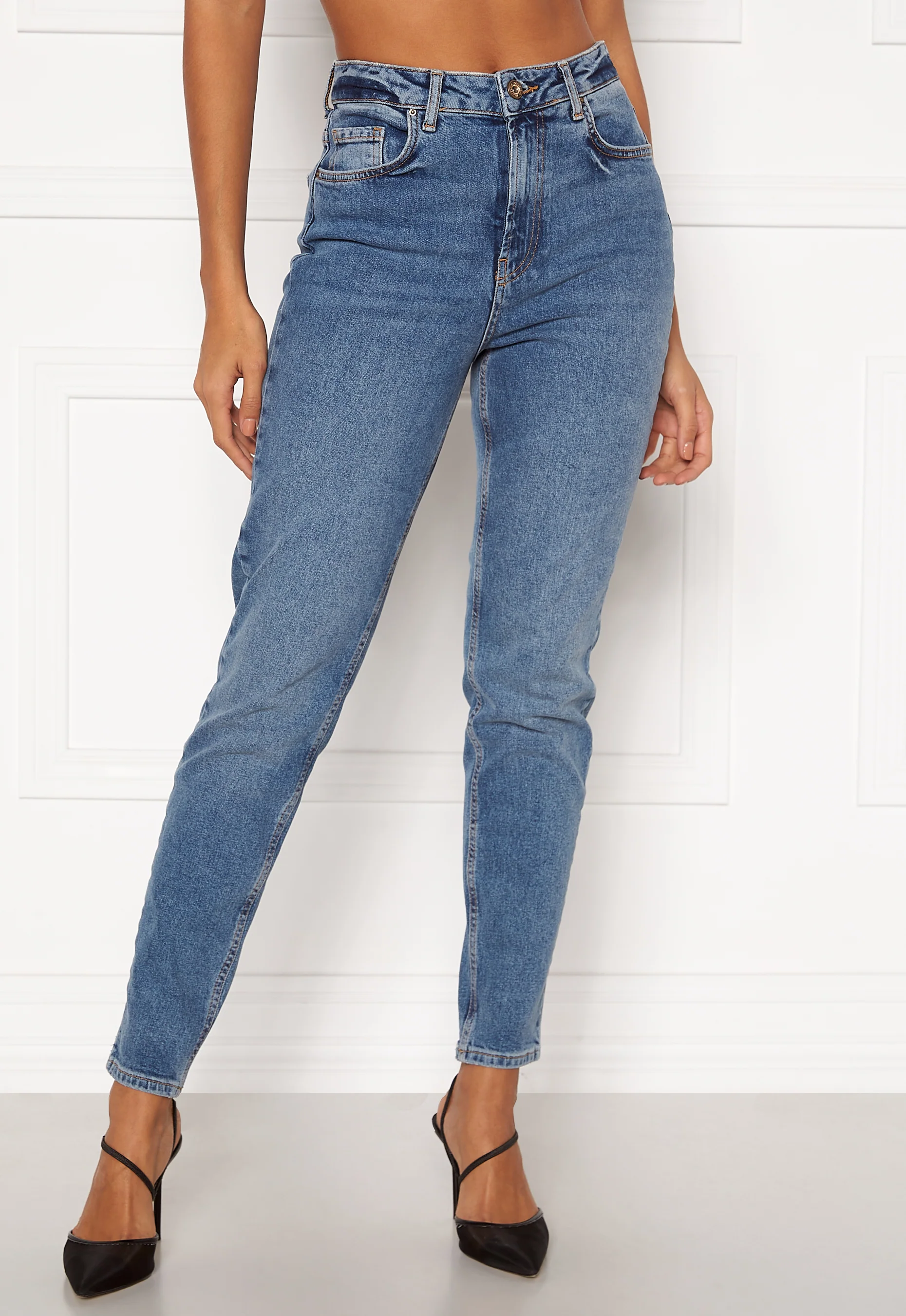 Leah Mom HW Jeans