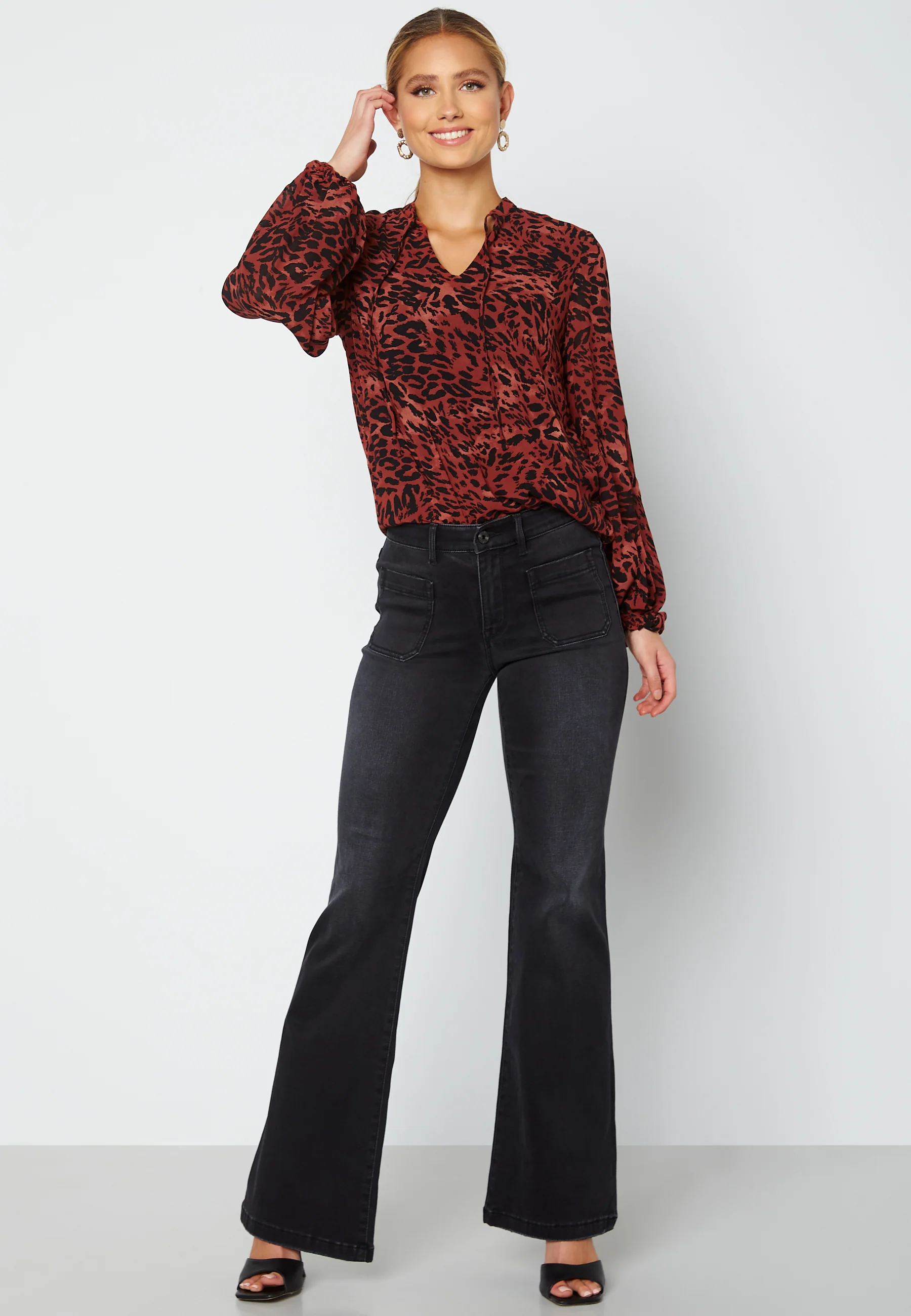 Leoa L/S Ballon Sleeve - Image 2