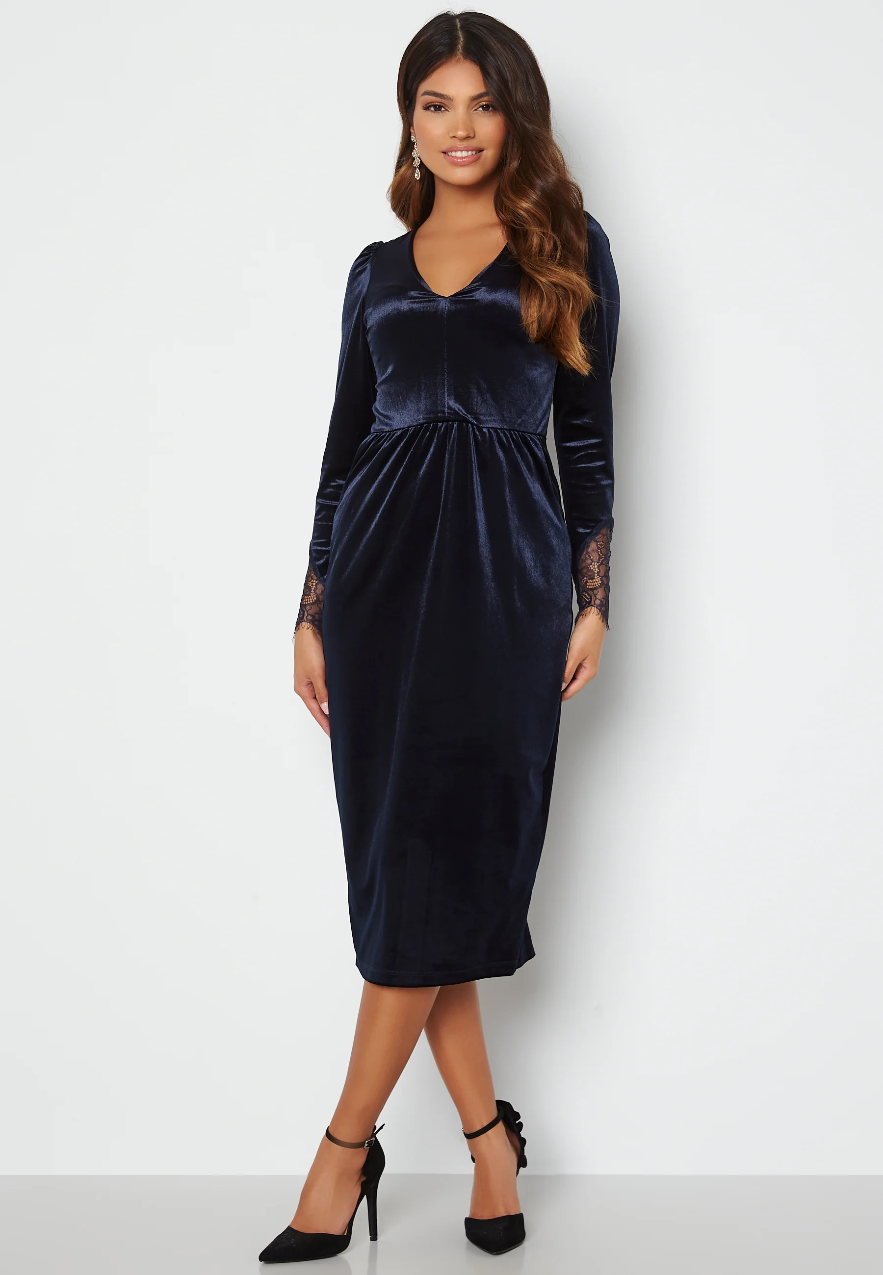 Leonora Velvet Midi Dress