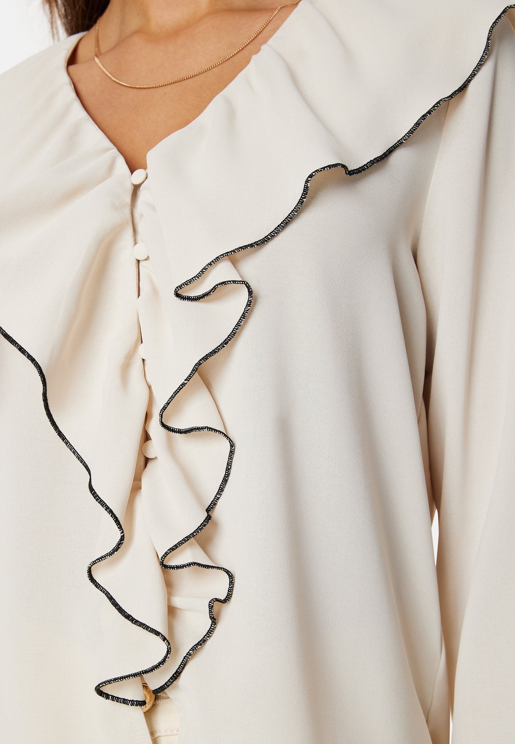 Lise Contrast Frill Shirt - Image 4
