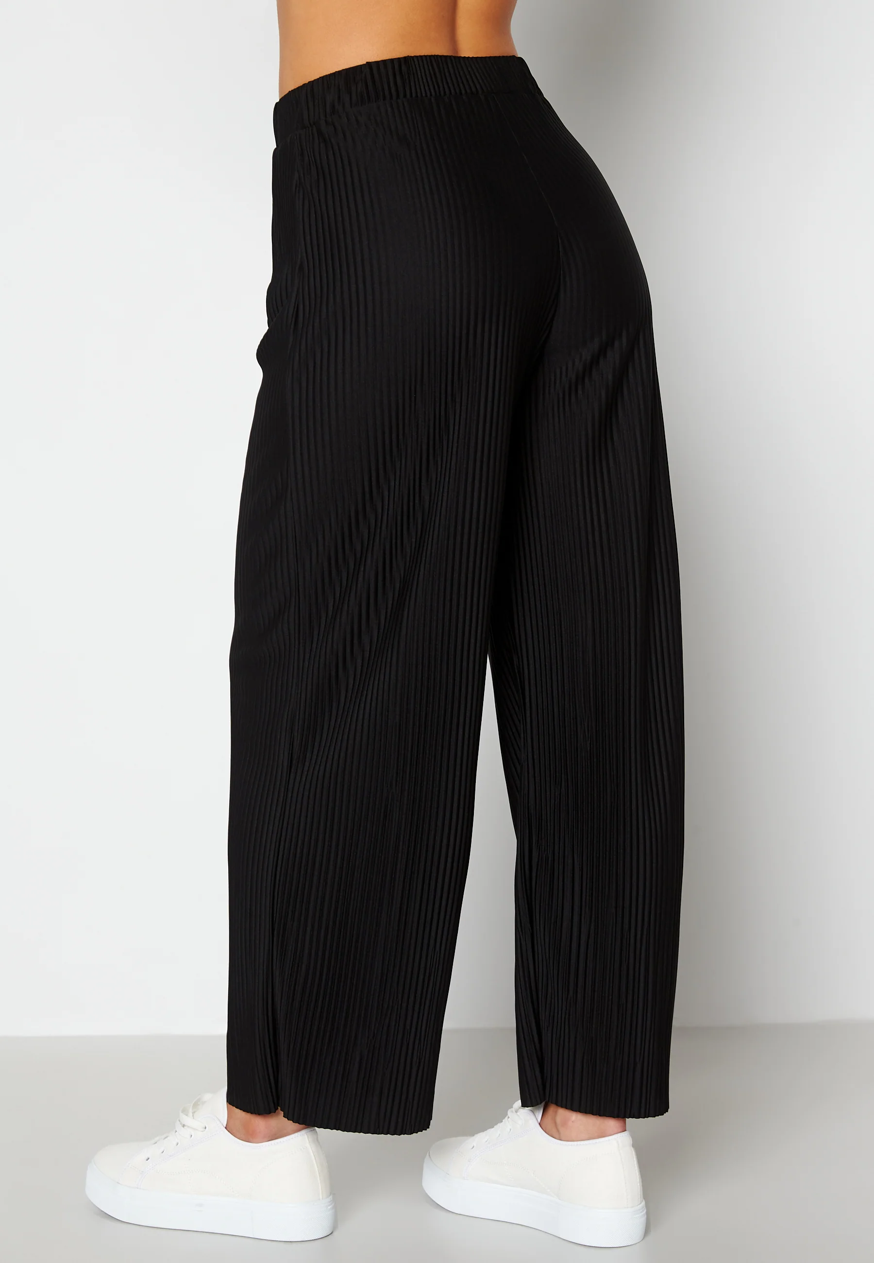 Lola pleated cropped trousers - Image 4