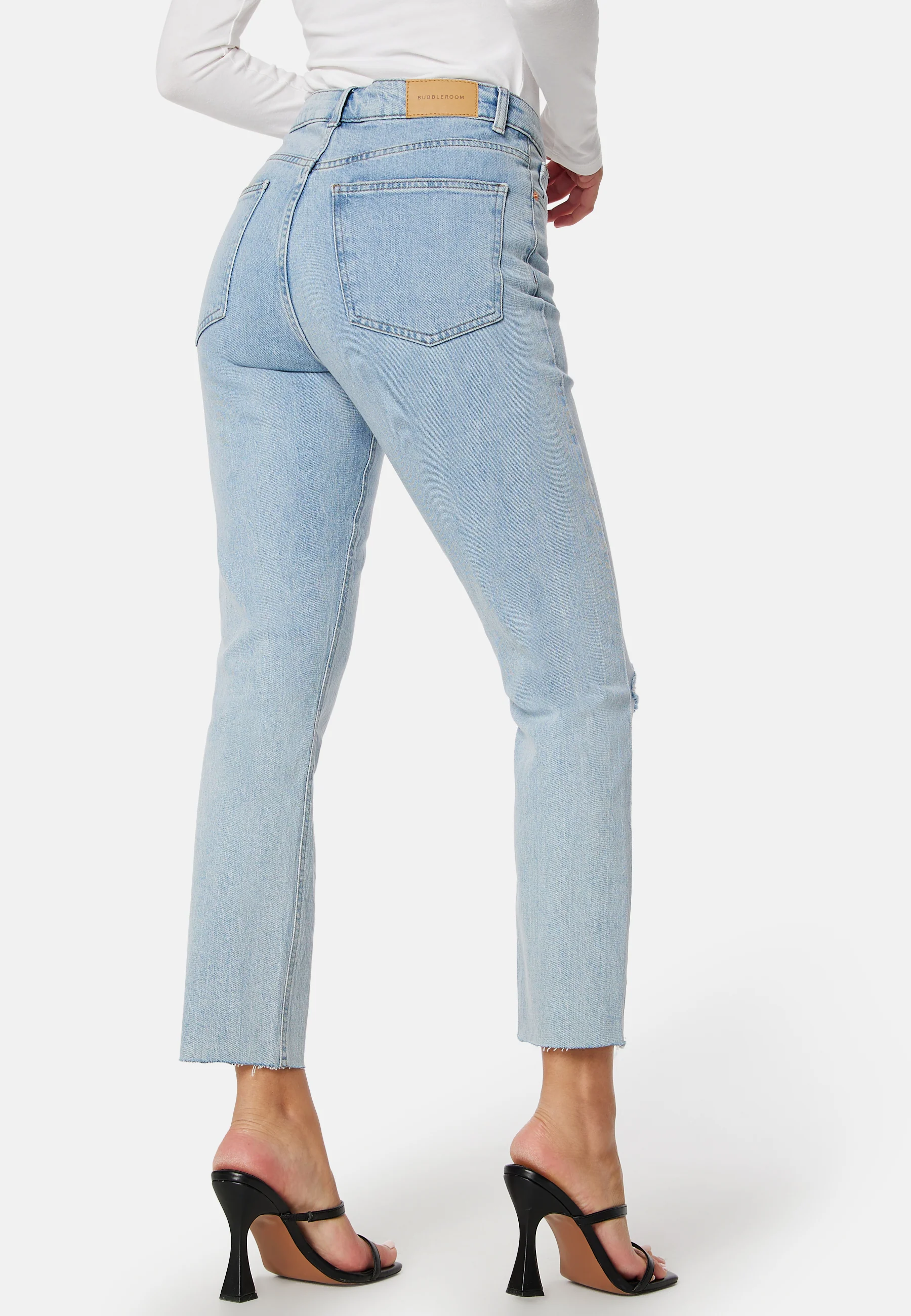 Lori Slim Jeans - Image 2