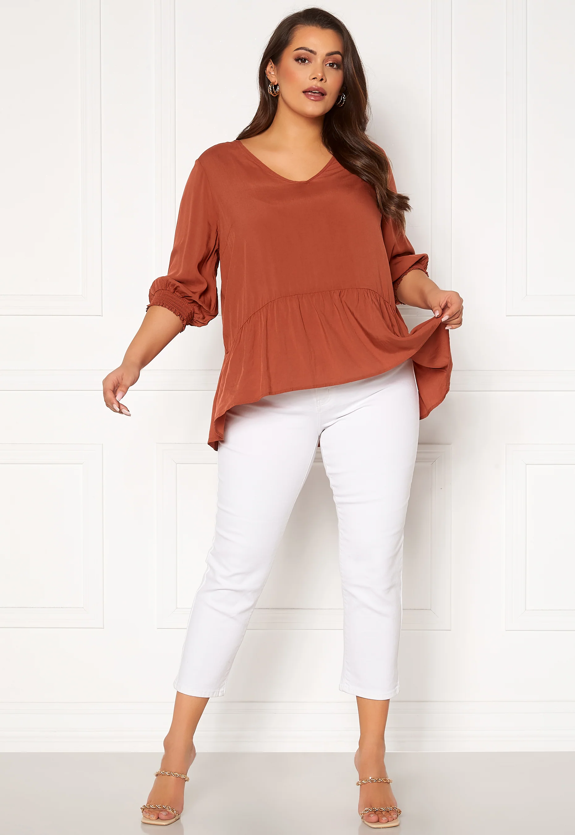 Lota 3/4 V-Neck Top - Image 2