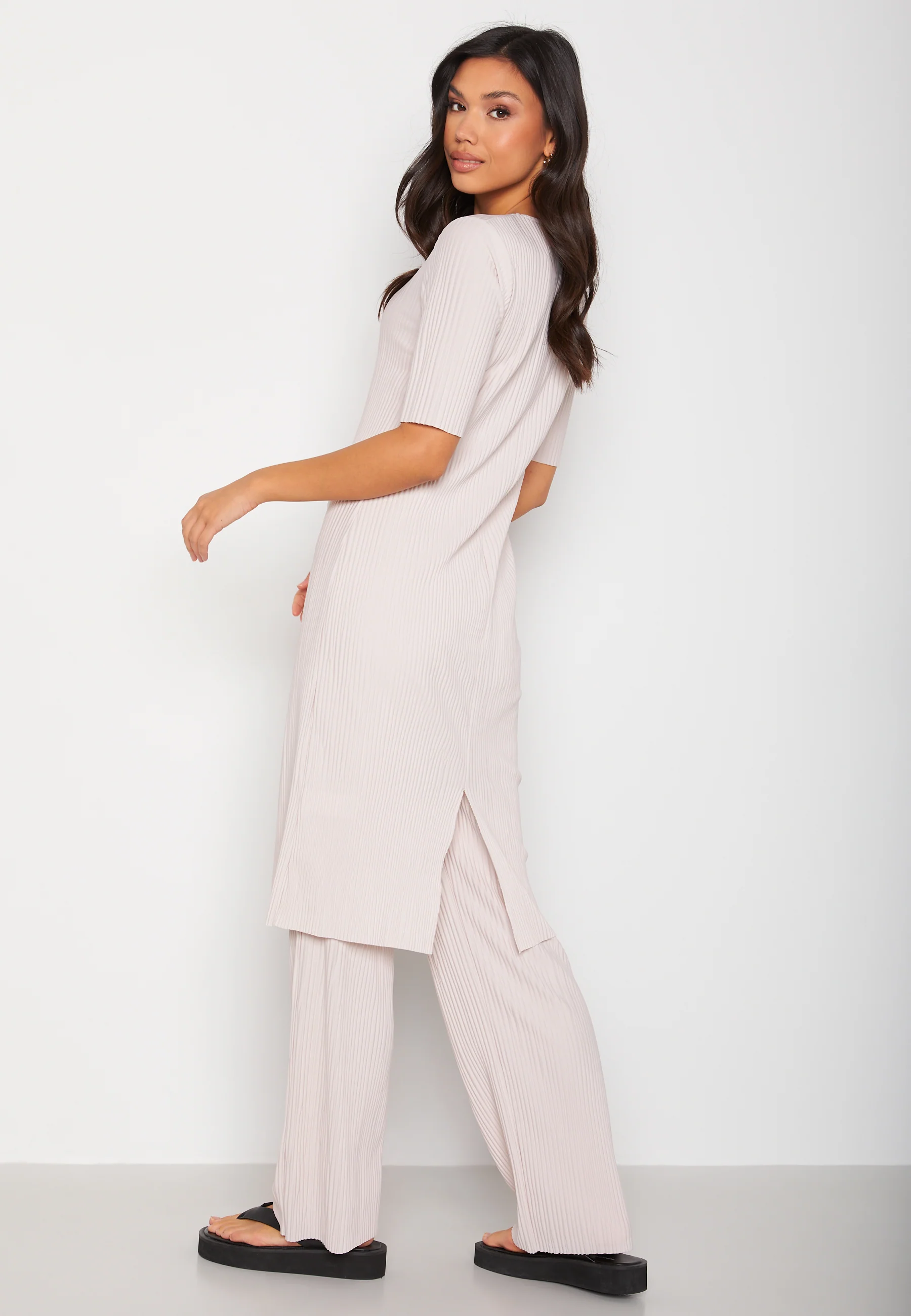 Lova pleated set - Image 2