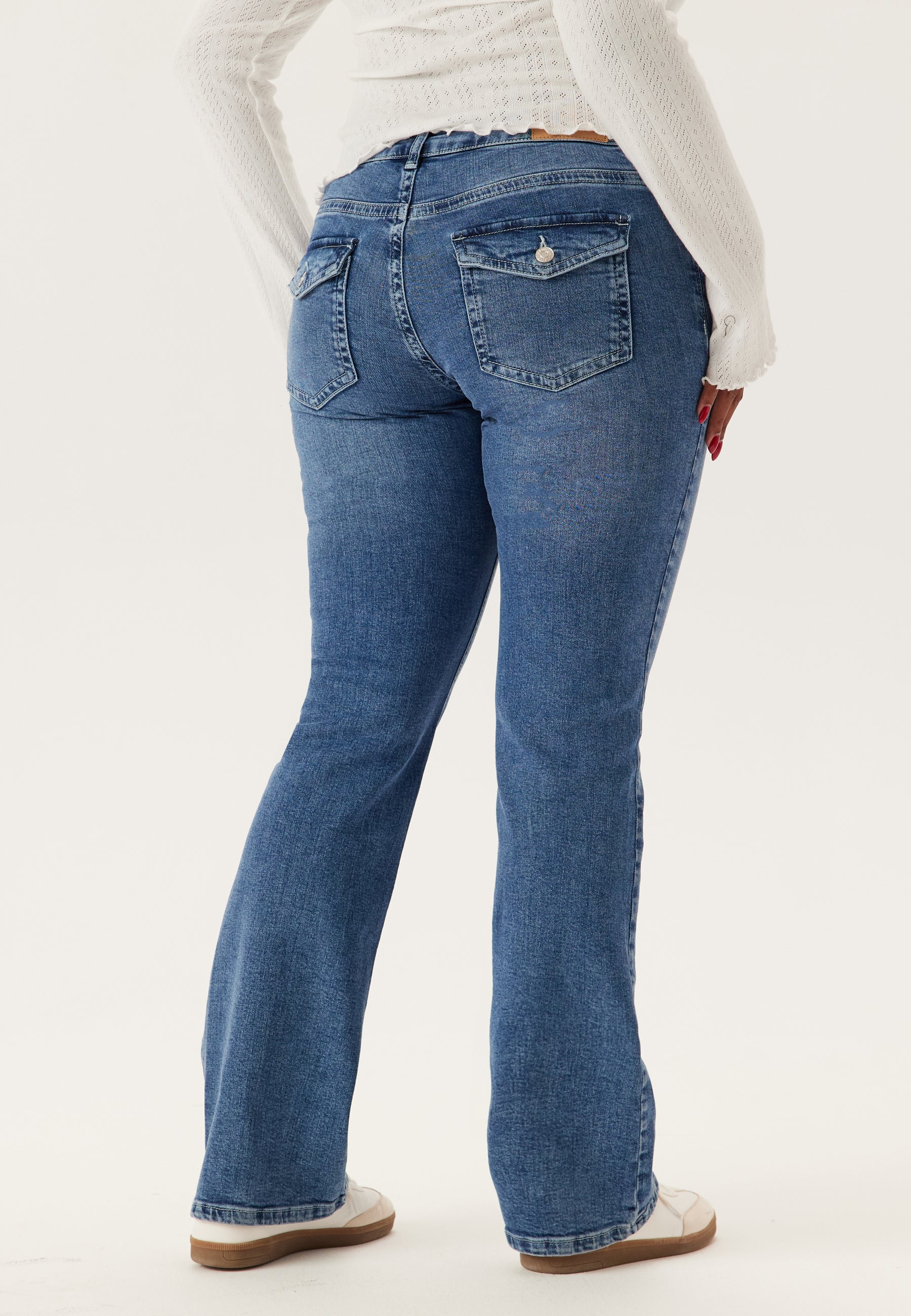 Low Bootcut Flap Jeans - Image 10