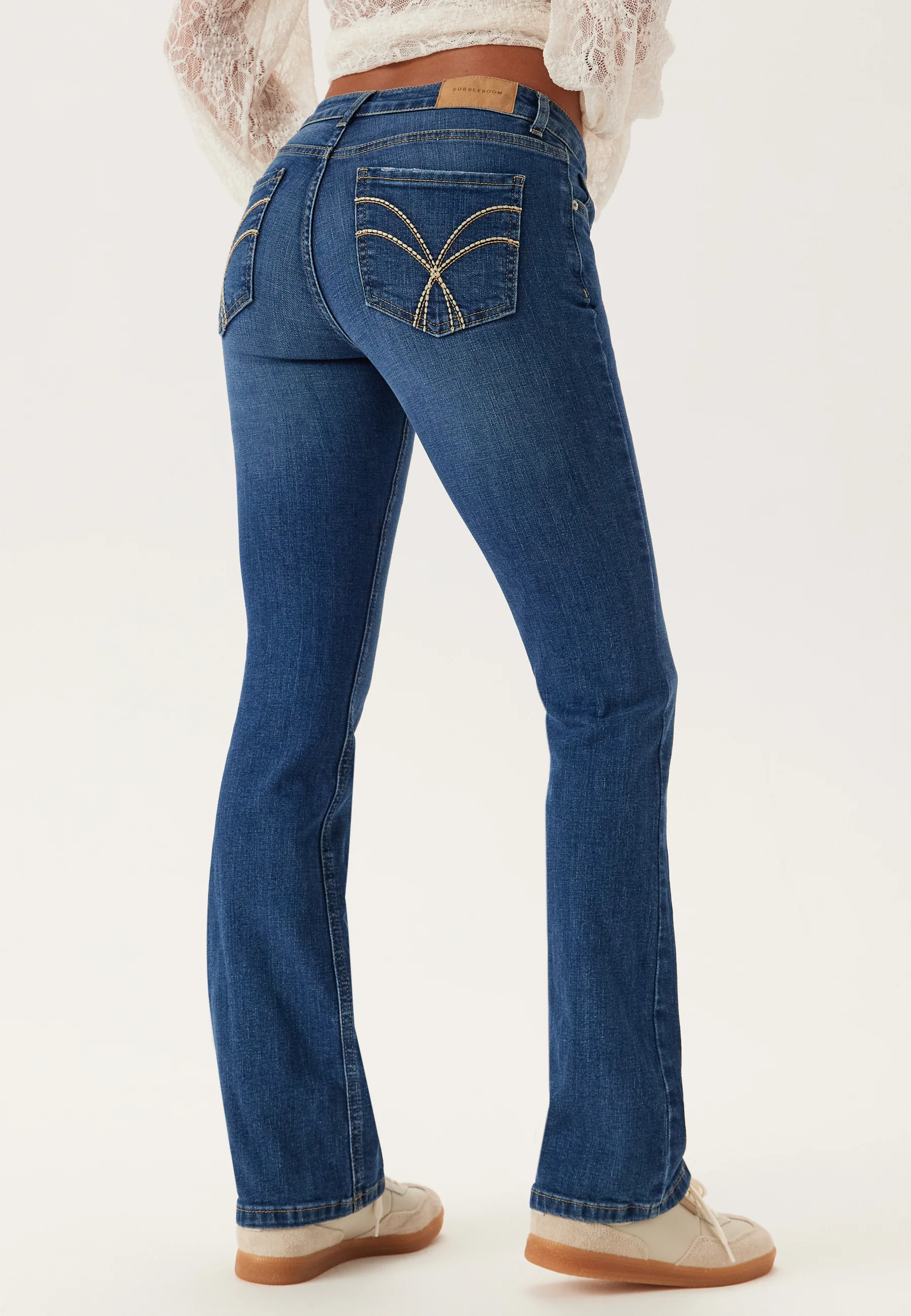 Low Embroidery Pocket Jeans - Image 2