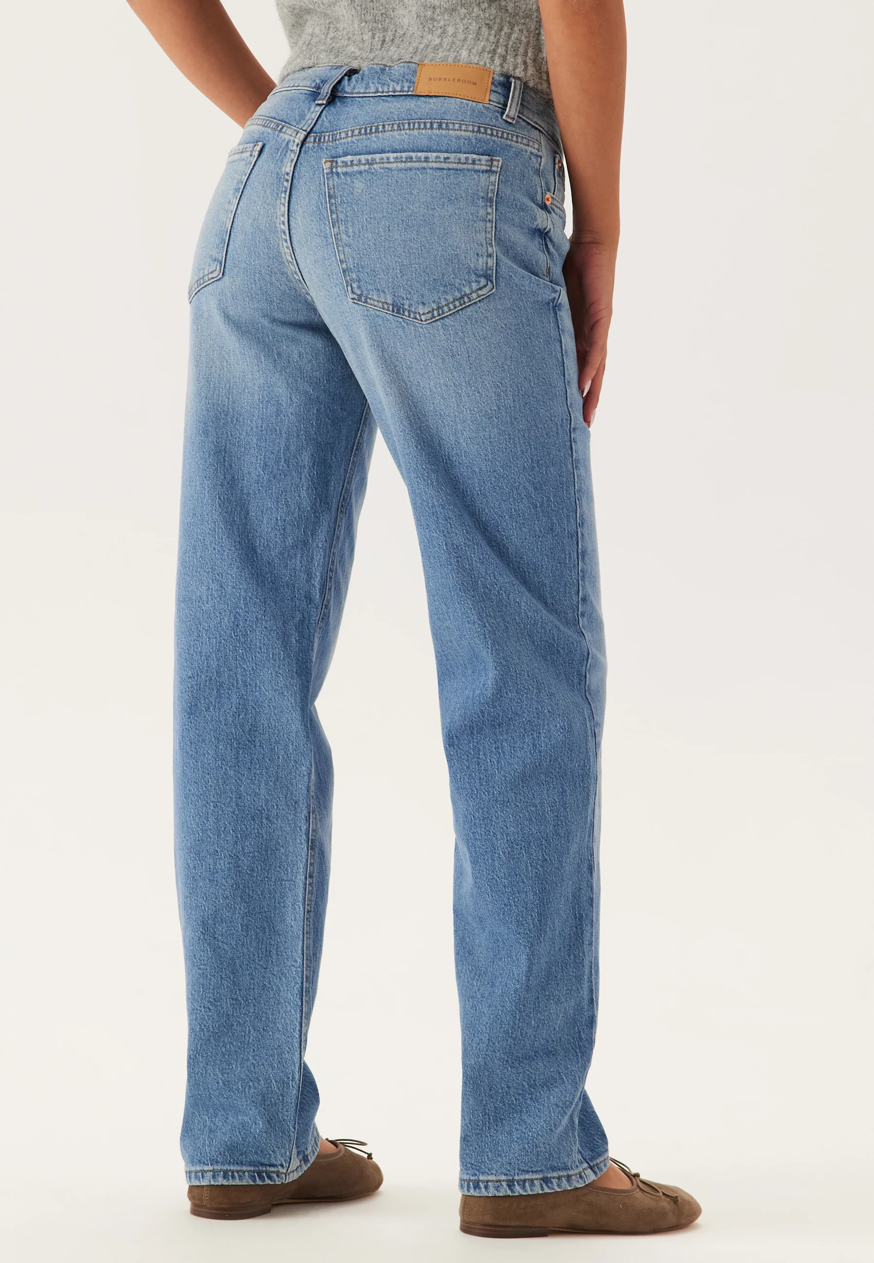 Low Waist Straight Jeans - Image 2