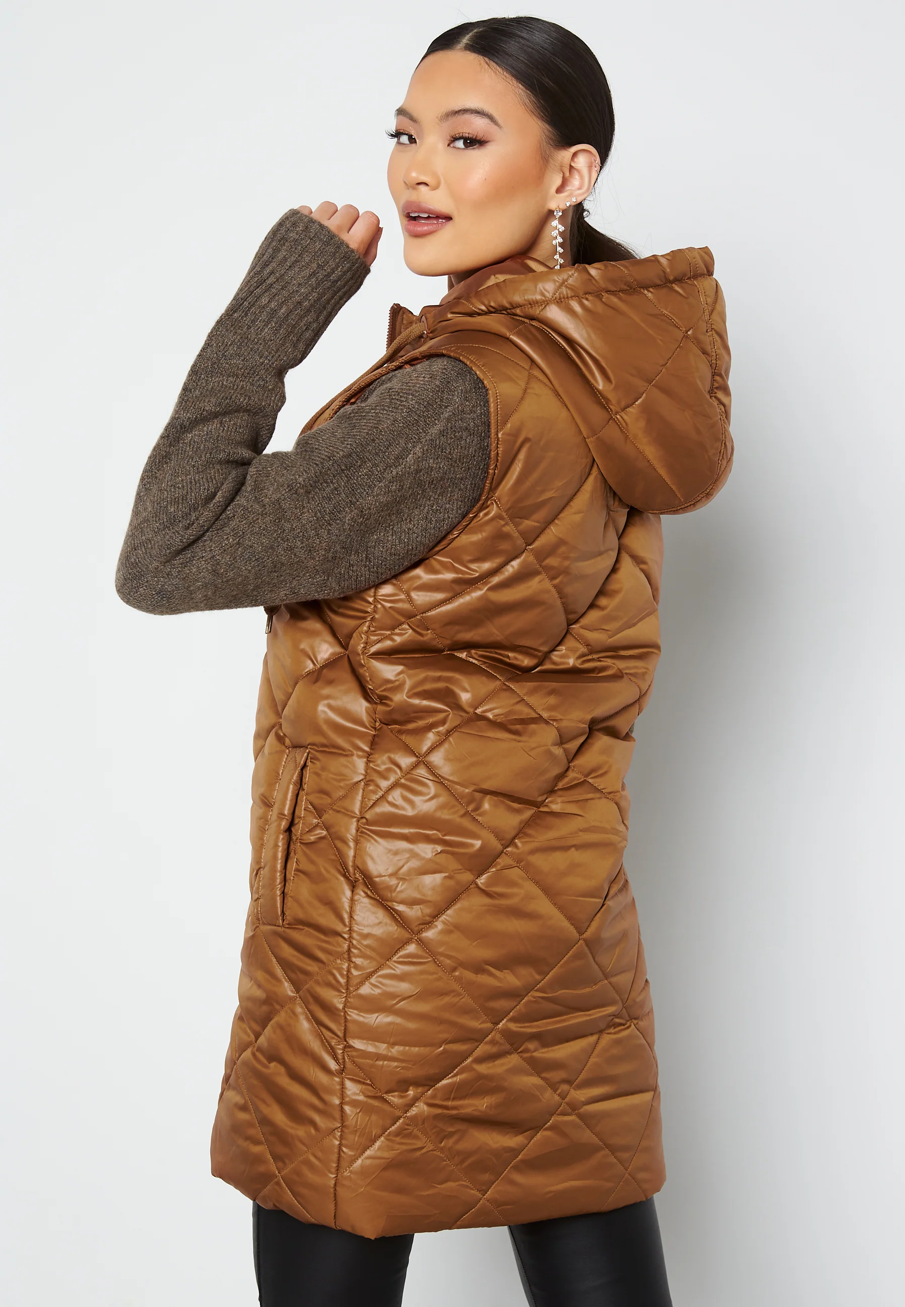 Lucy Quilted Vest - Image 4