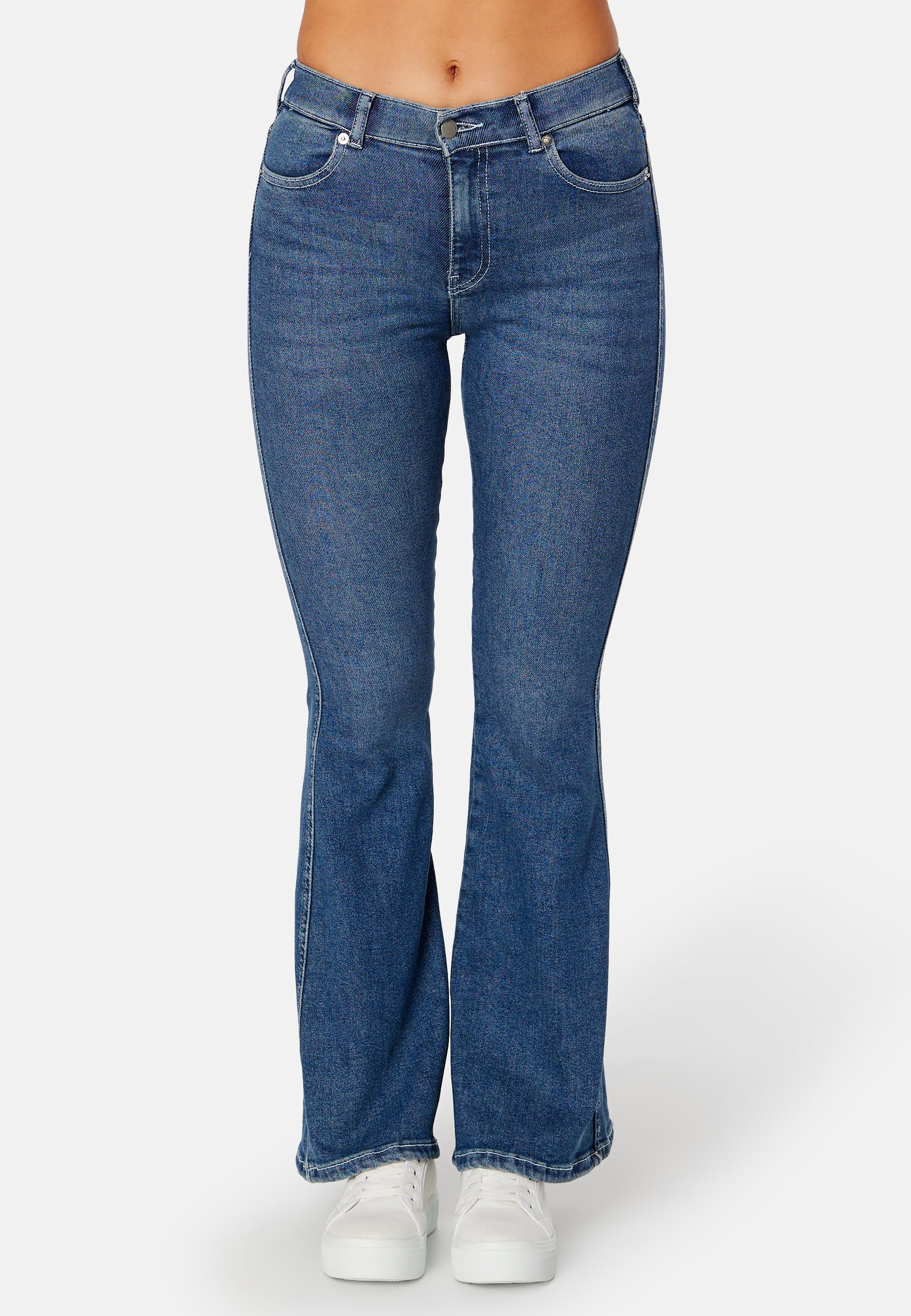 Macy - Image 3