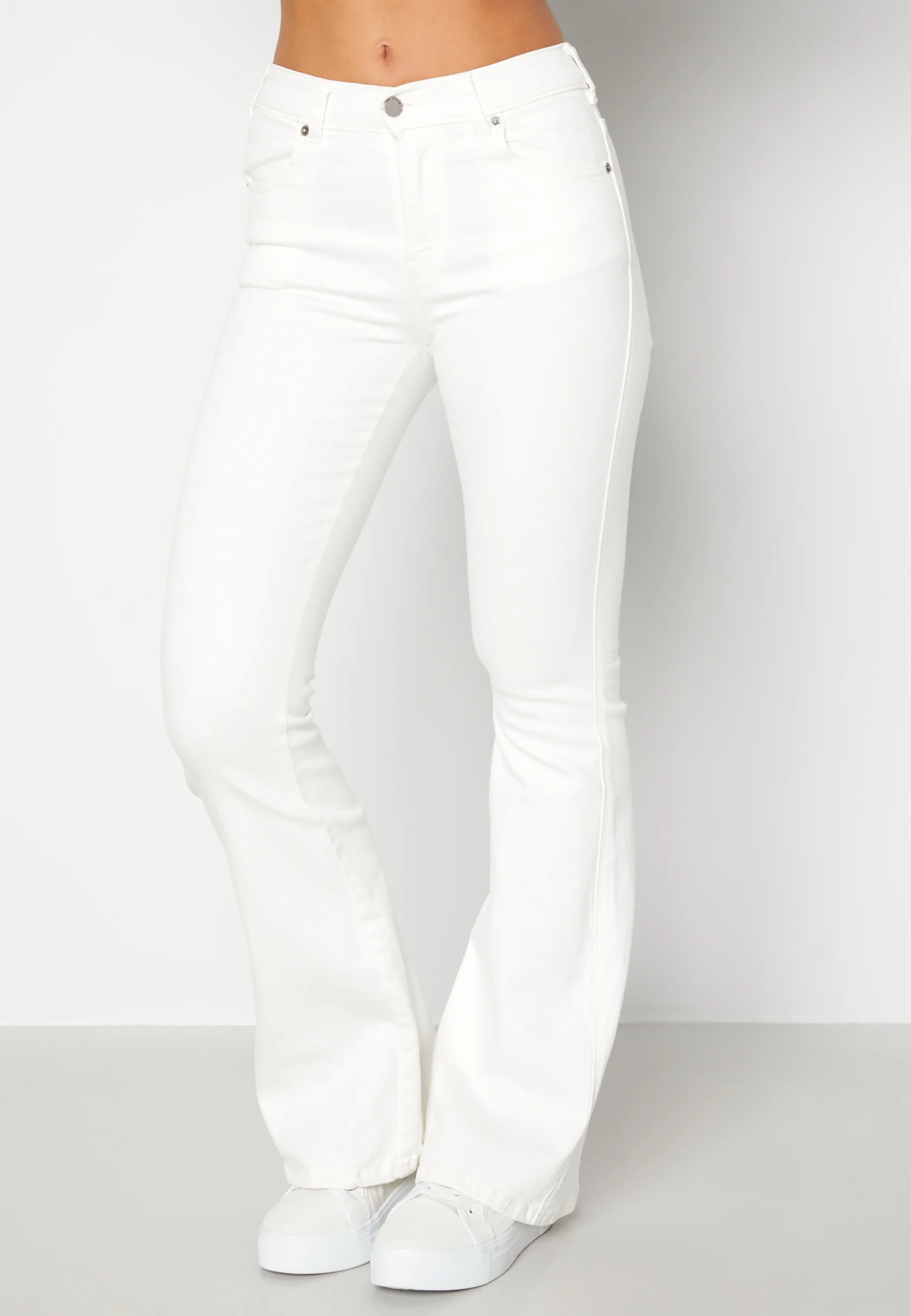 Macy - Image 3