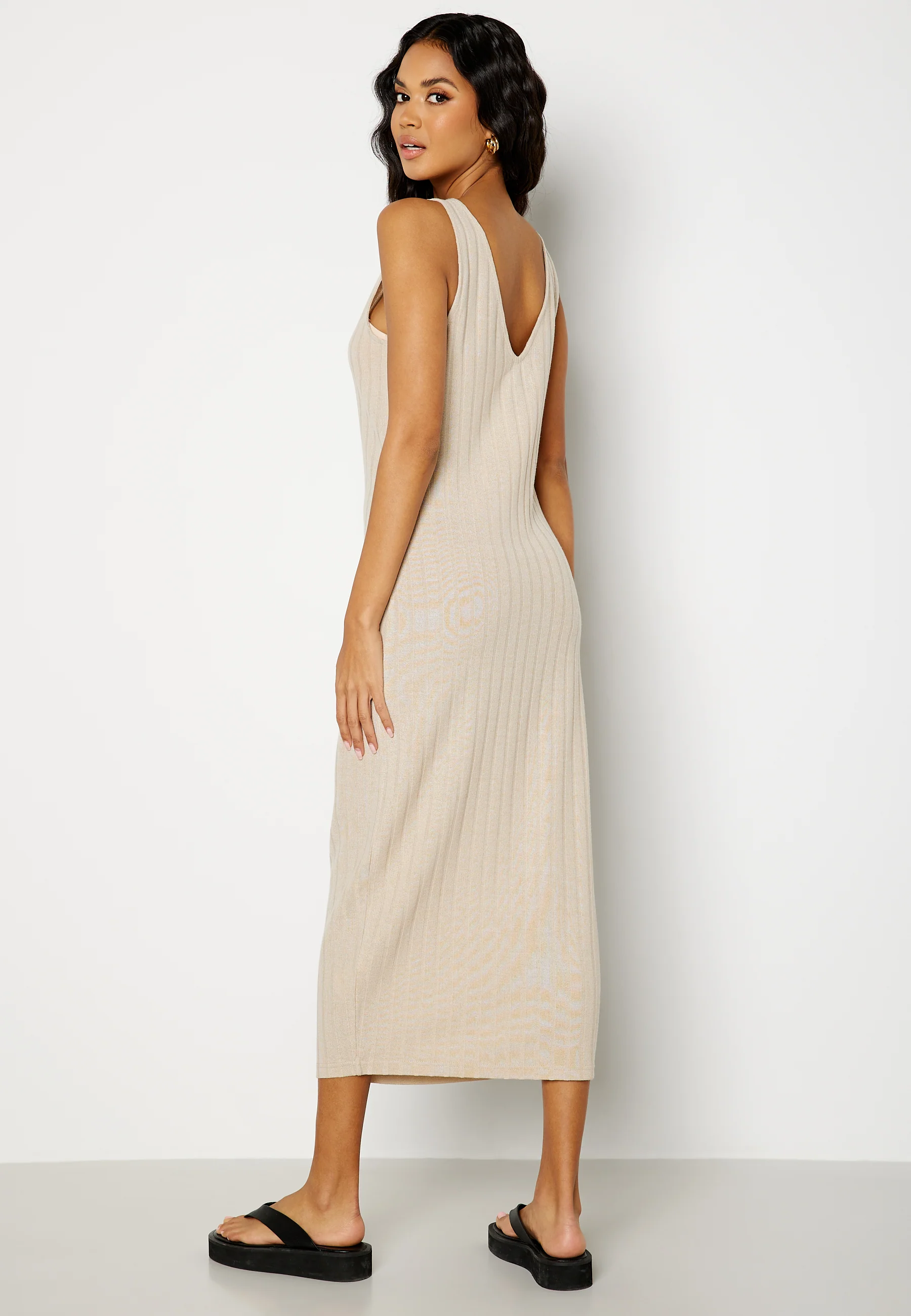Magnolia deep back dress - Image 2
