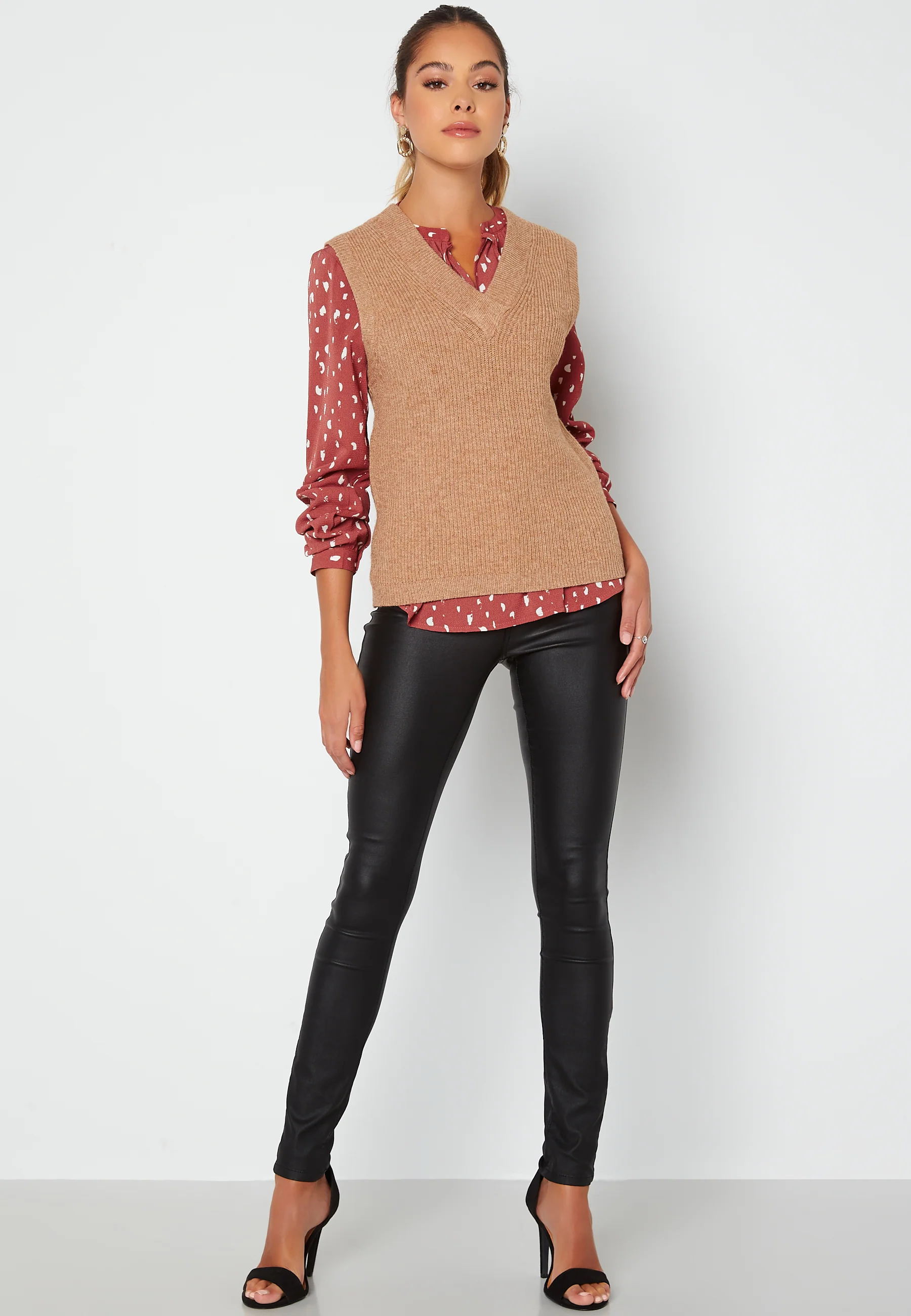 Malena S/L knit waistcoat - Image 2