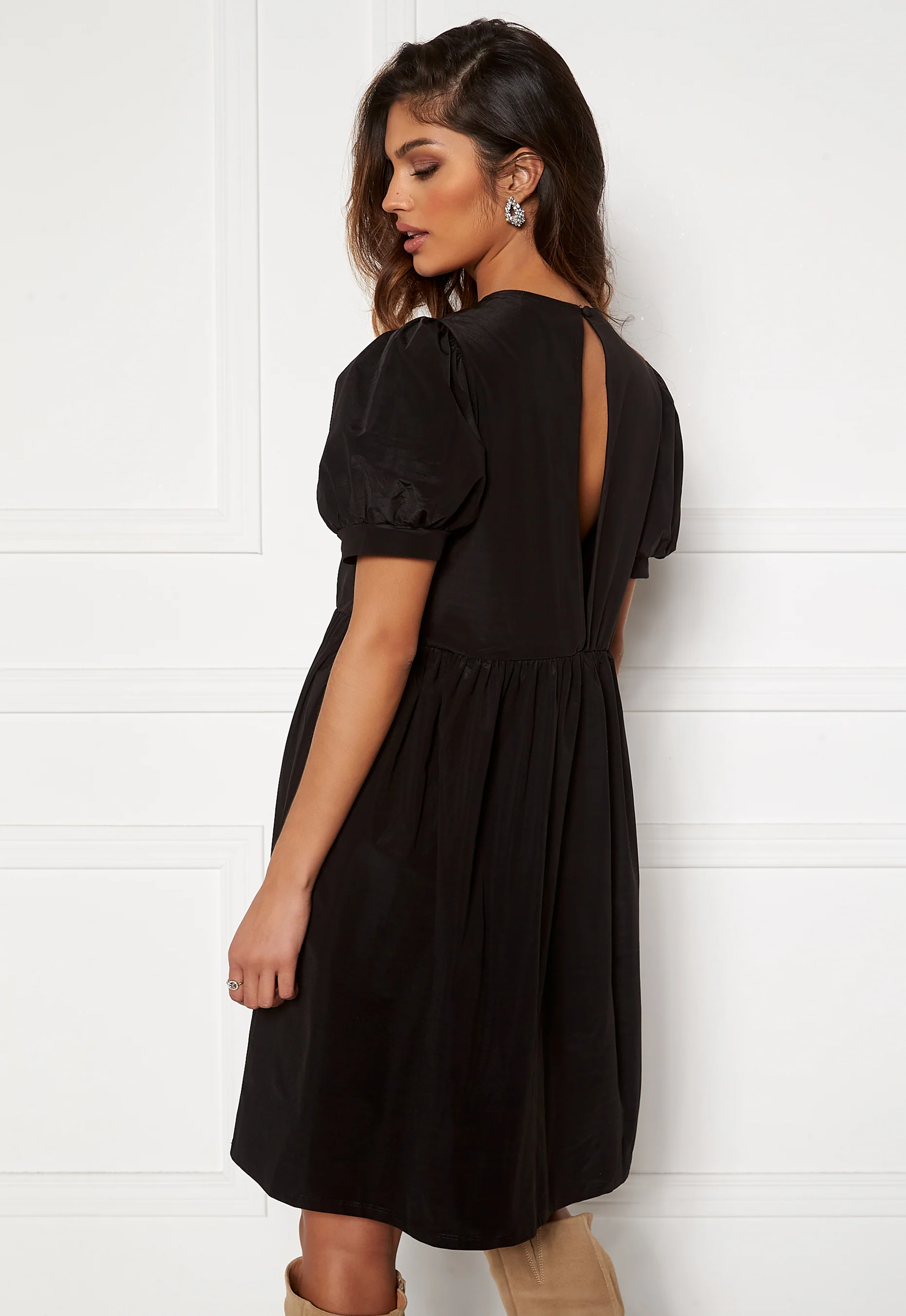 Medusa S/S Dress - Image 3