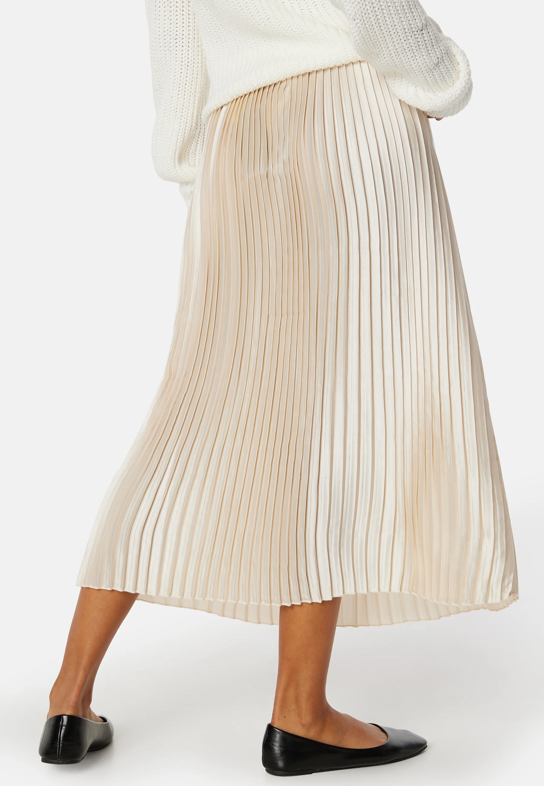 Megga Christas High Waist Pleat Skirt - Image 3
