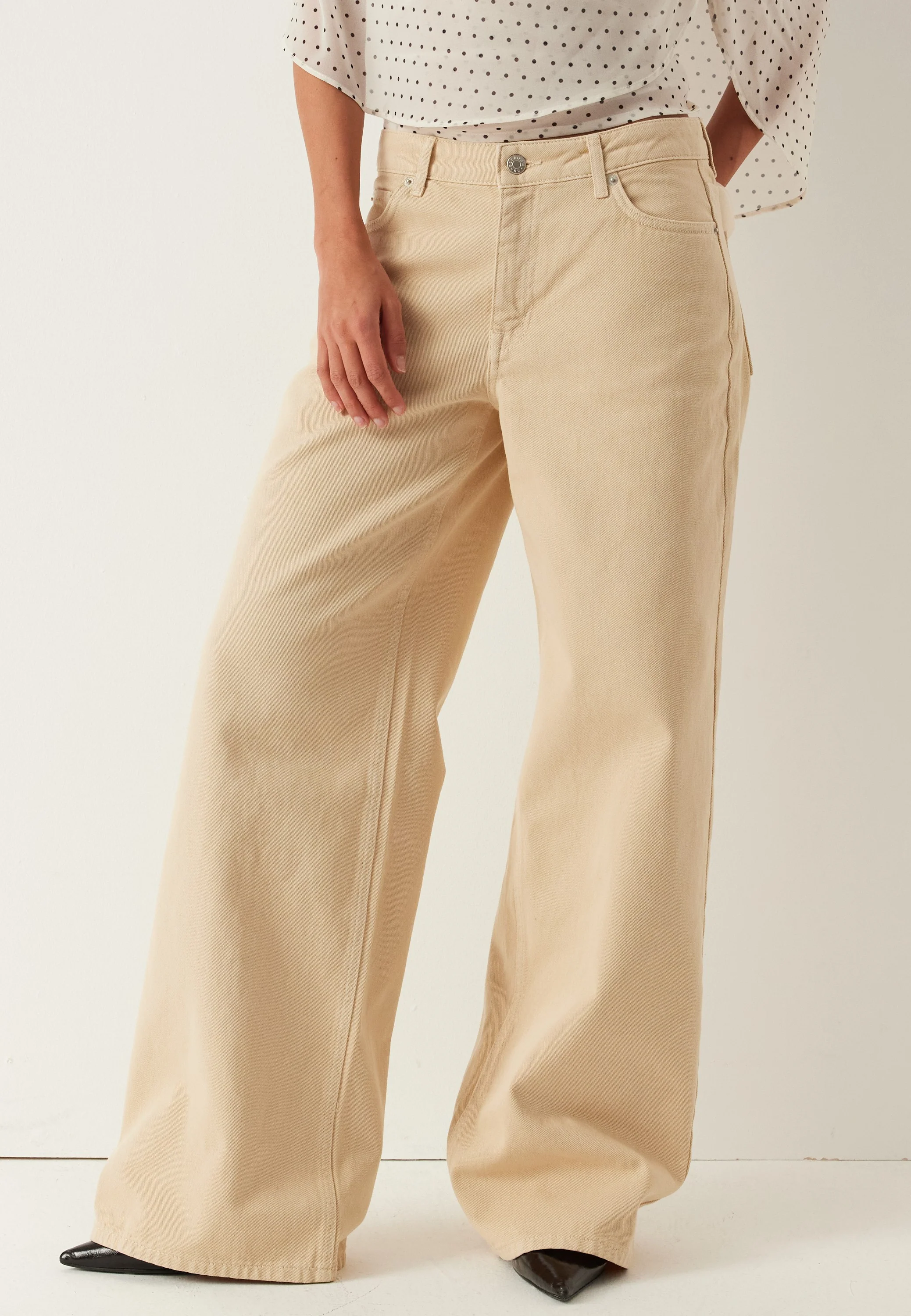 Mid Wide Jeans - Image 4
