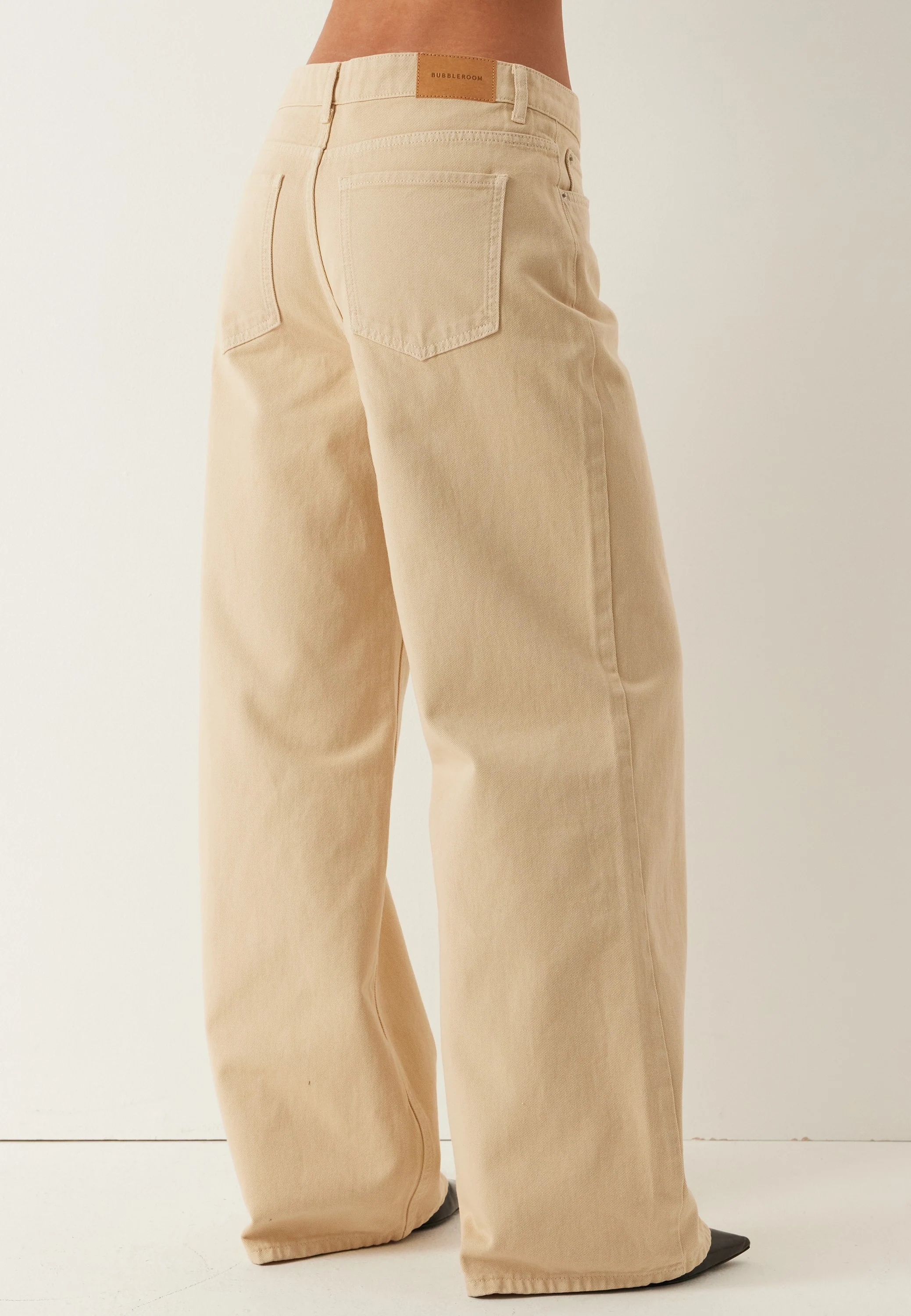 Mid Wide Jeans - Image 5
