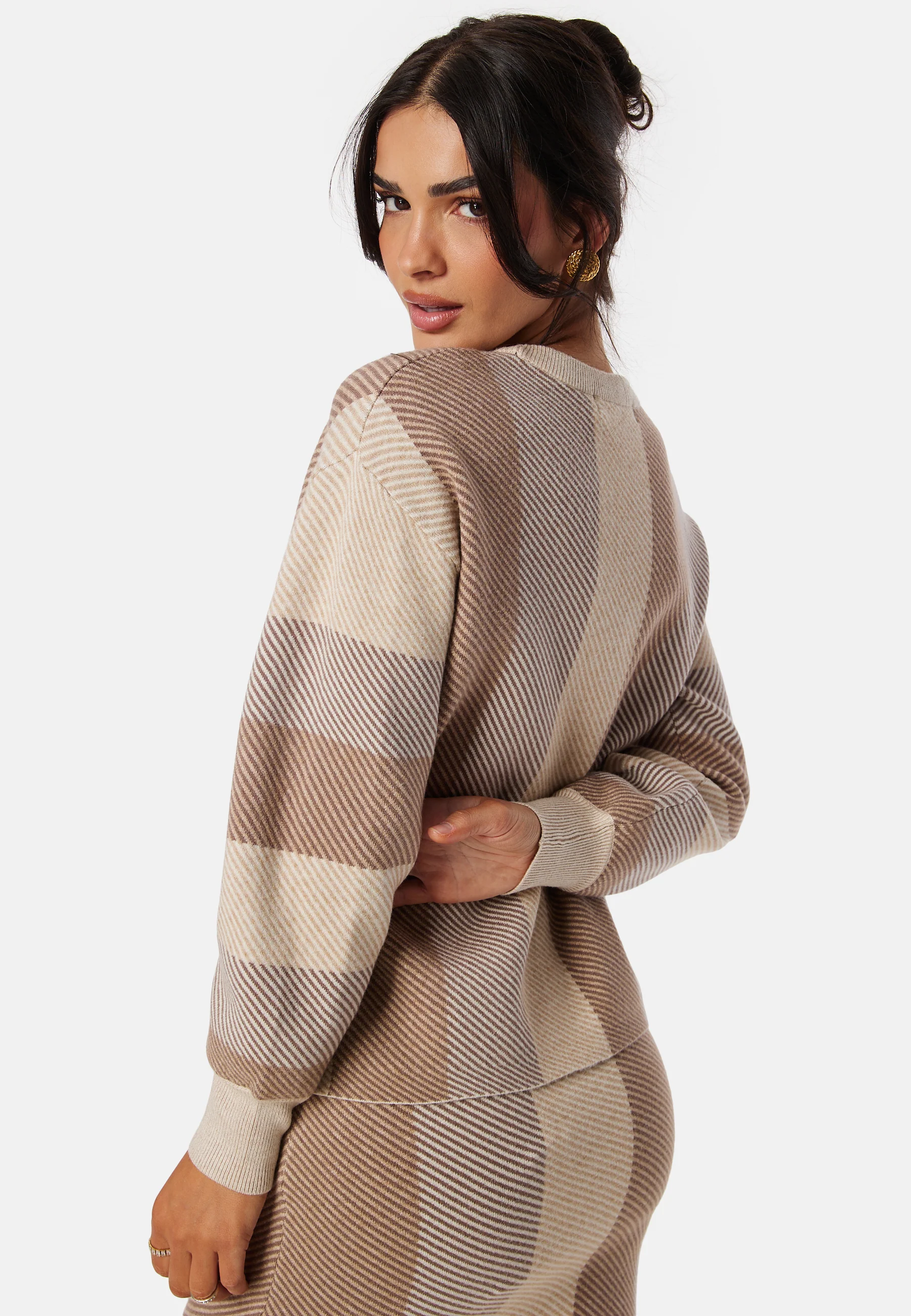 Moa LS Loose O-Neck Pullover - Image 3
