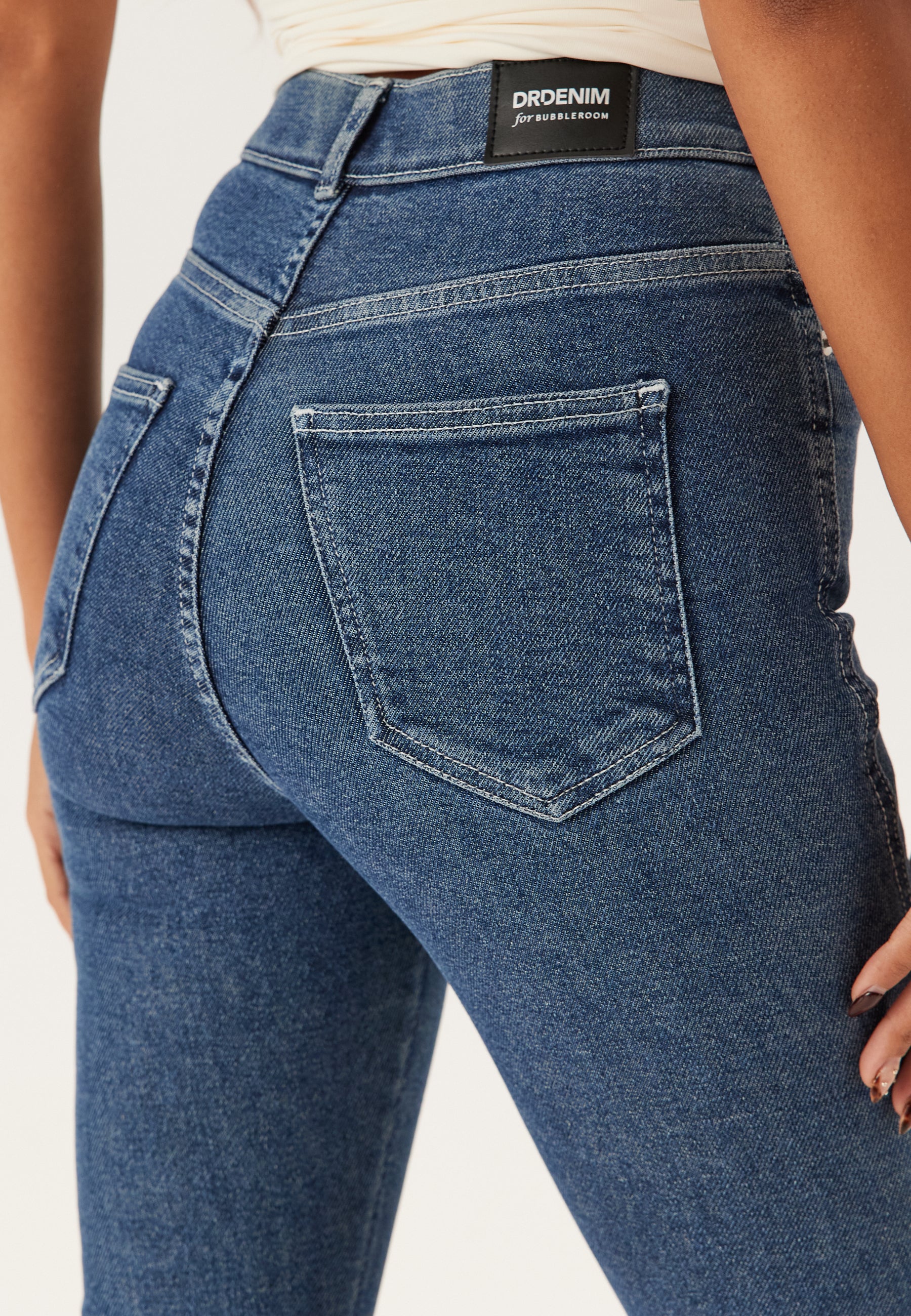 Moxy Flare V Cut - Image 8
