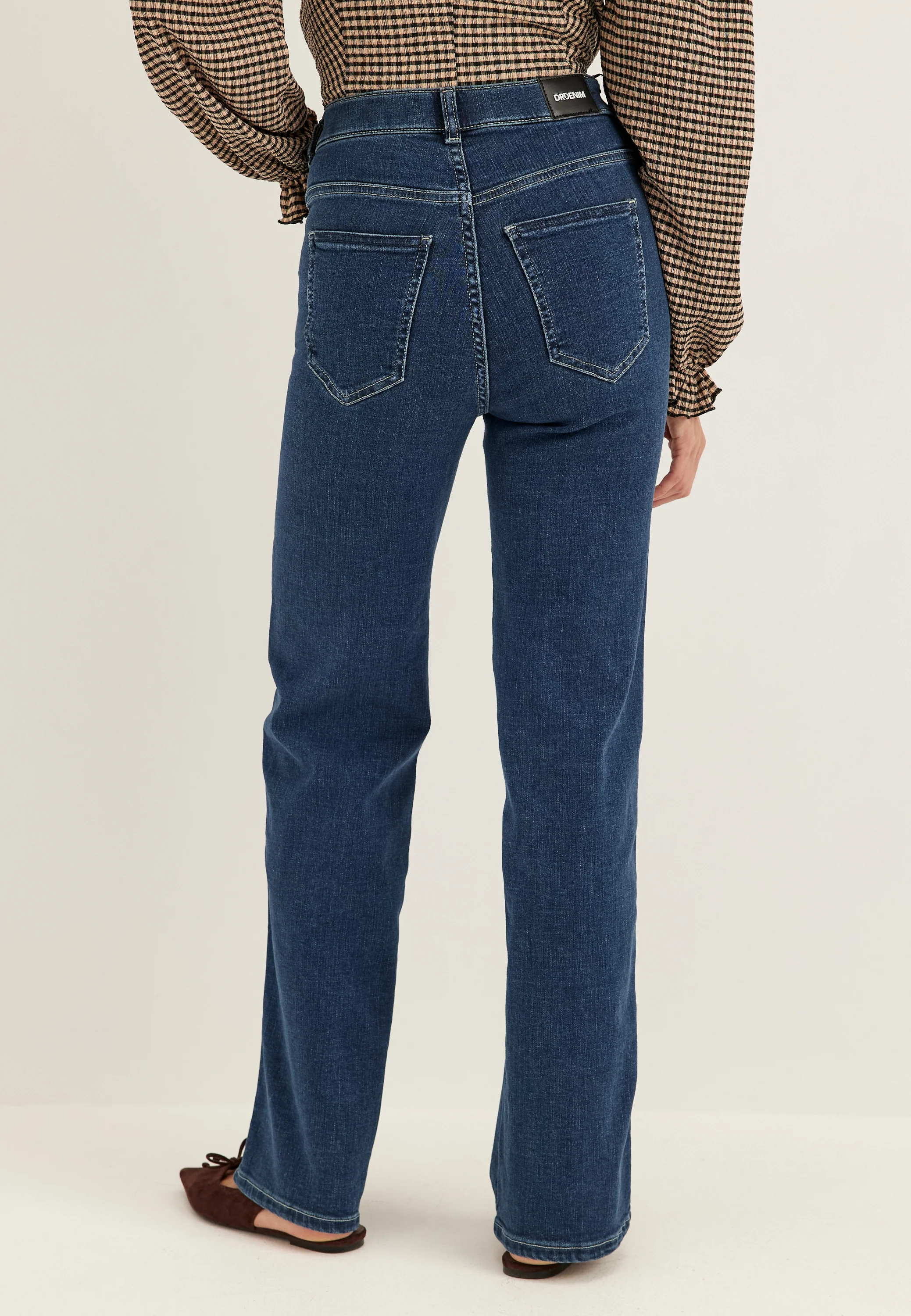 Moxy Straight - Image 4